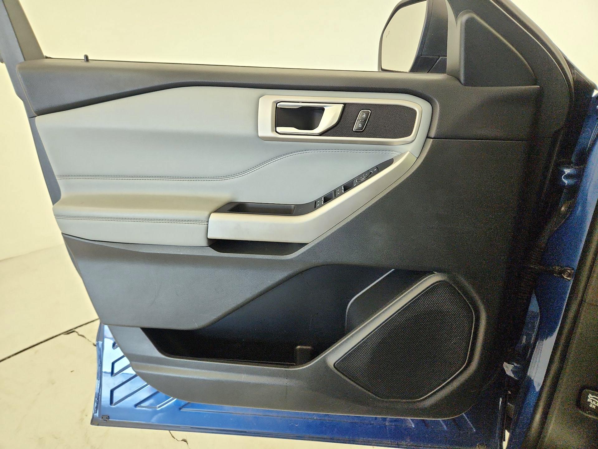 Thumbnail: 2021 Ford Explorer - 12