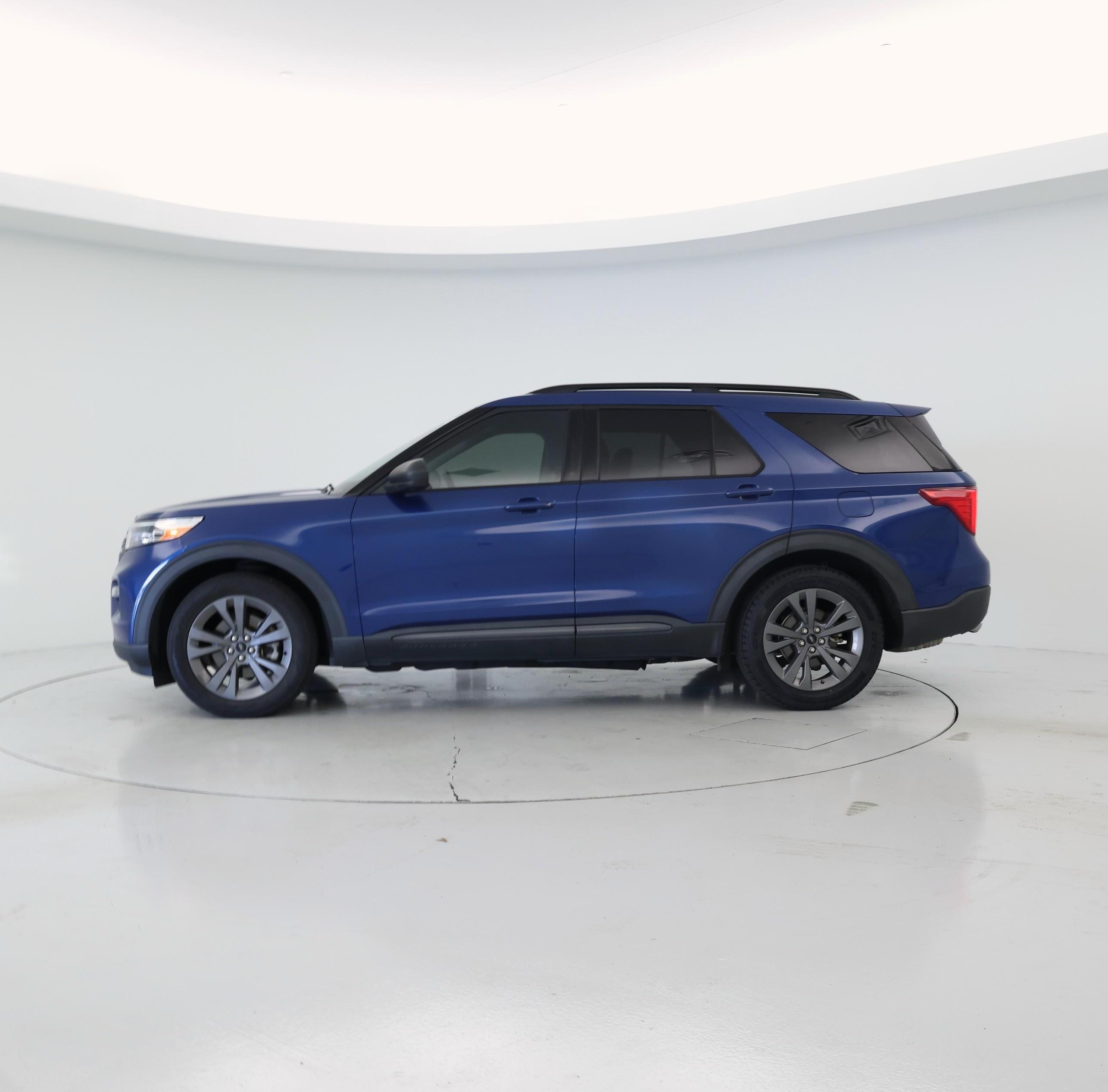 Thumbnail: 2021 Ford Explorer - 3