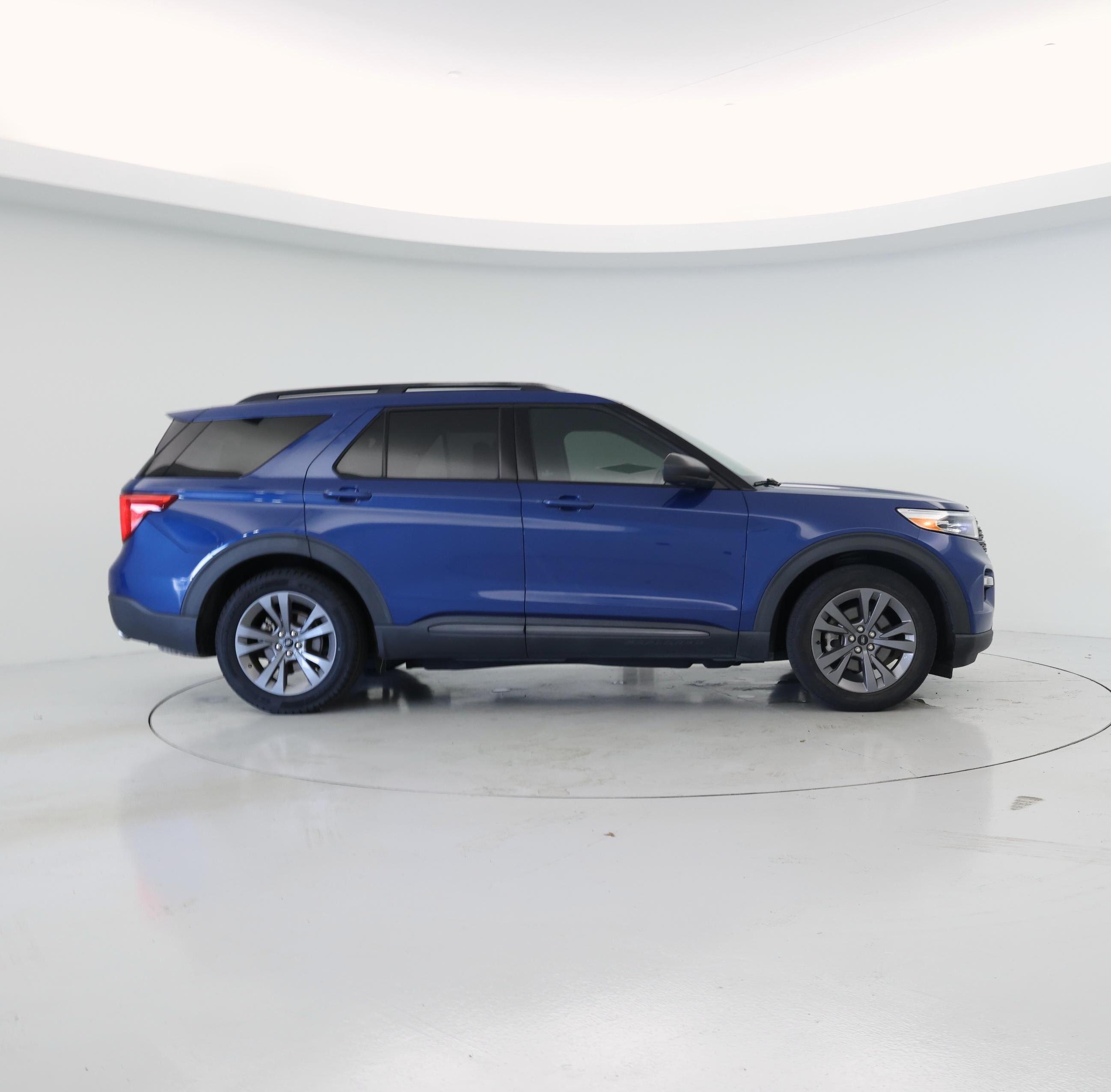Thumbnail: 2021 Ford Explorer - 7