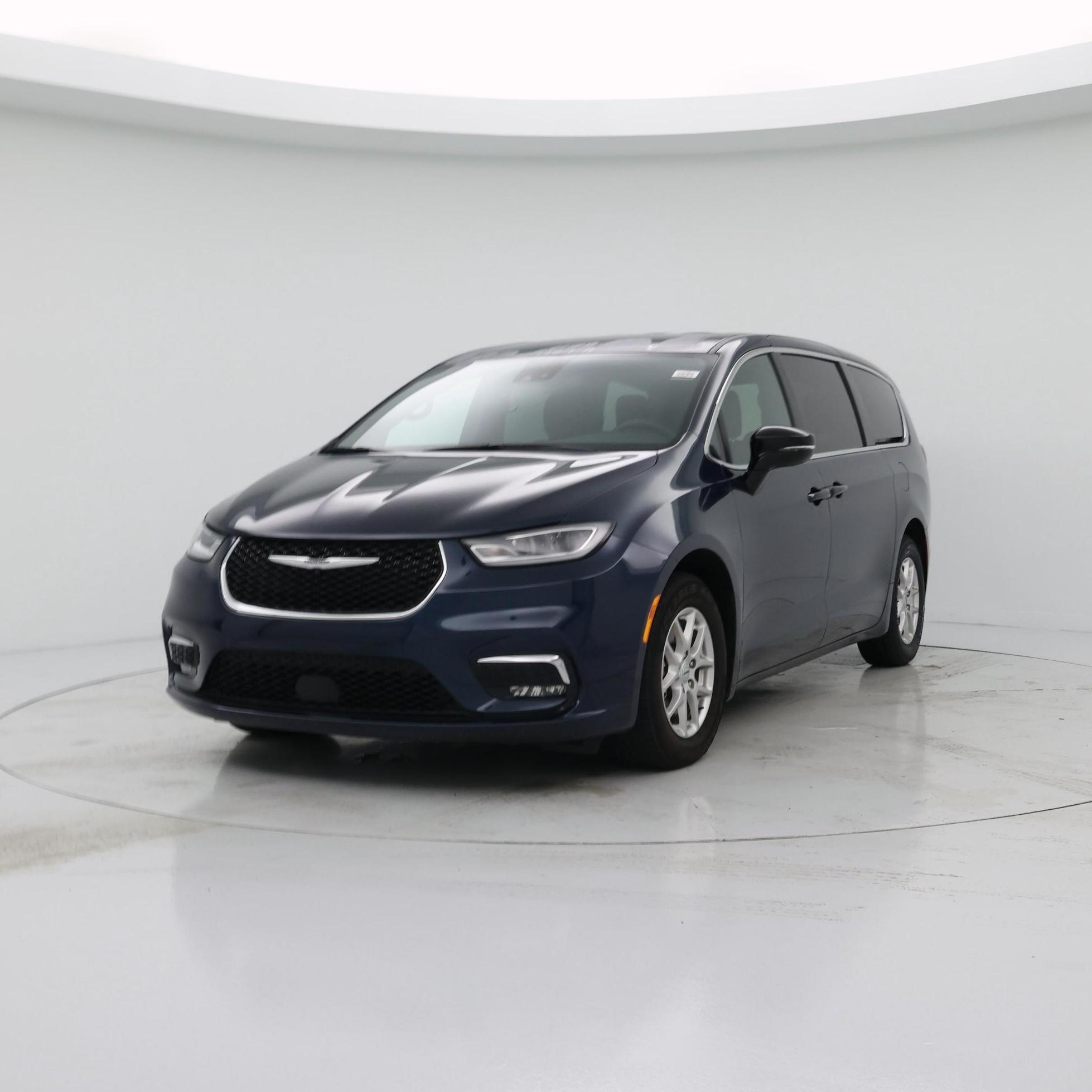 Thumbnail: 2025 Chrysler Pacifica - 4
