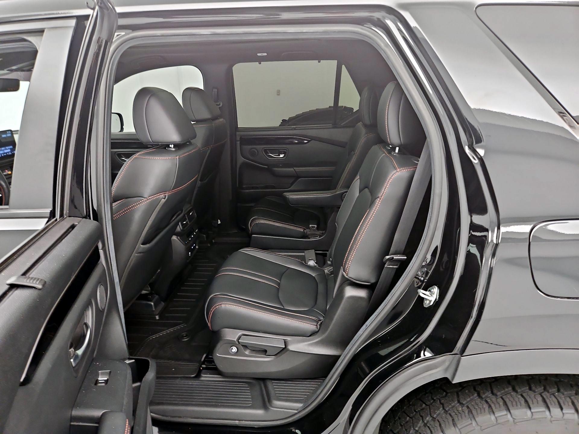 Thumbnail: 2025 Honda Pilot - 20