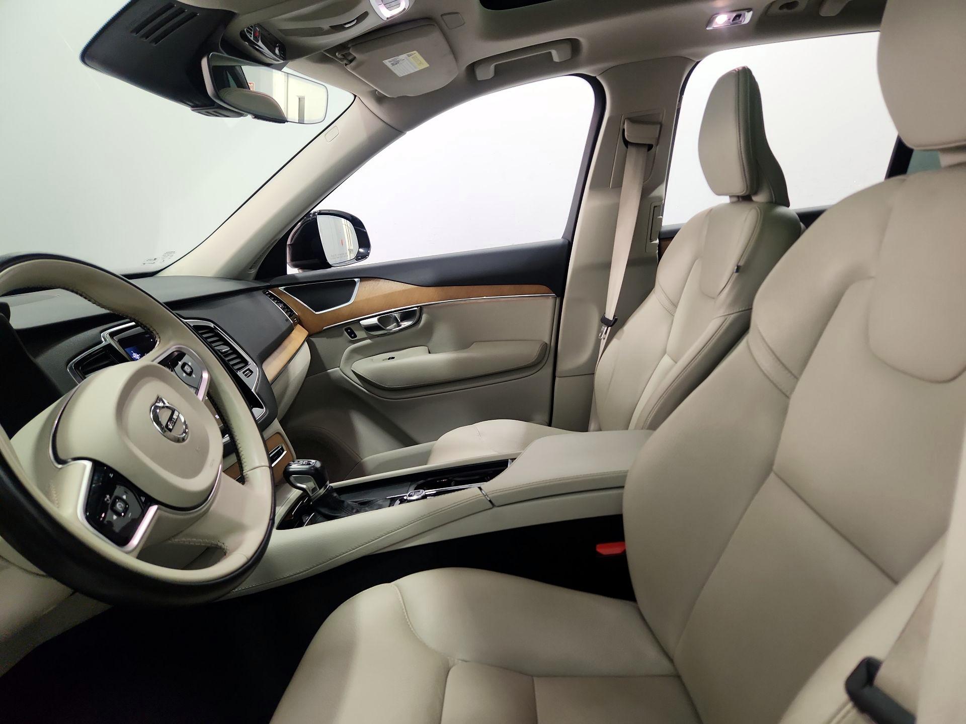 Thumbnail: 2022 Volvo XC90 - 11
