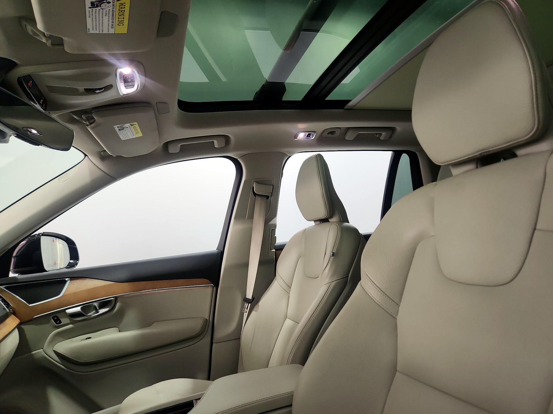Thumbnail: 2022 Volvo XC90 - 19
