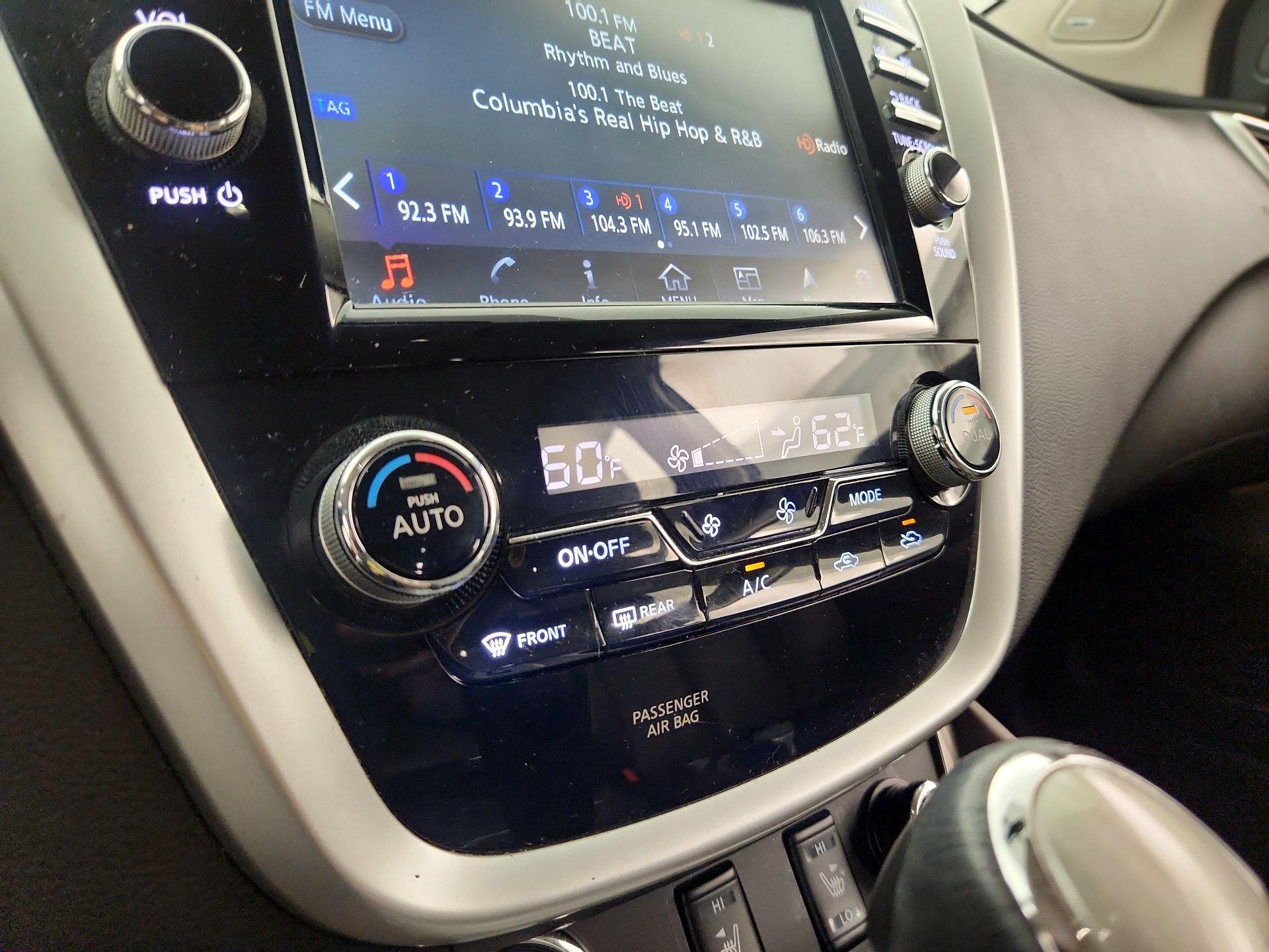 Thumbnail: 2015 Nissan Murano - 17