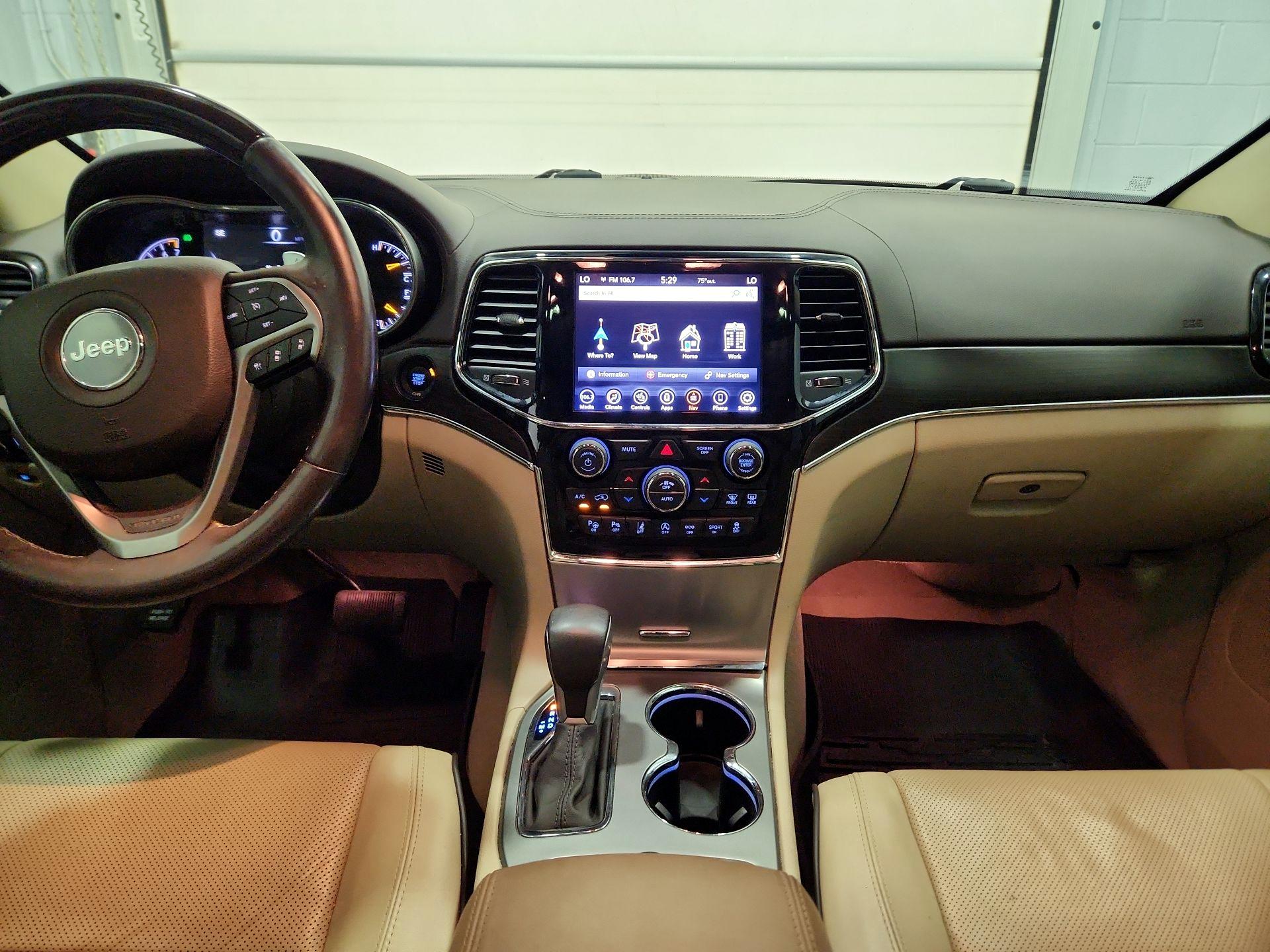 Thumbnail: 2020 Jeep Grand Cherokee - 9