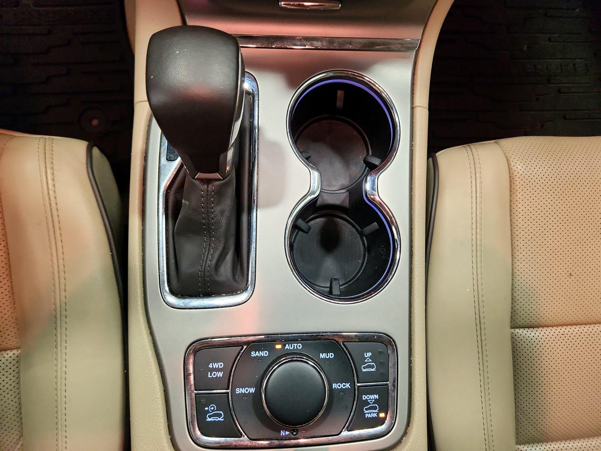 Thumbnail: 2020 Jeep Grand Cherokee - 18