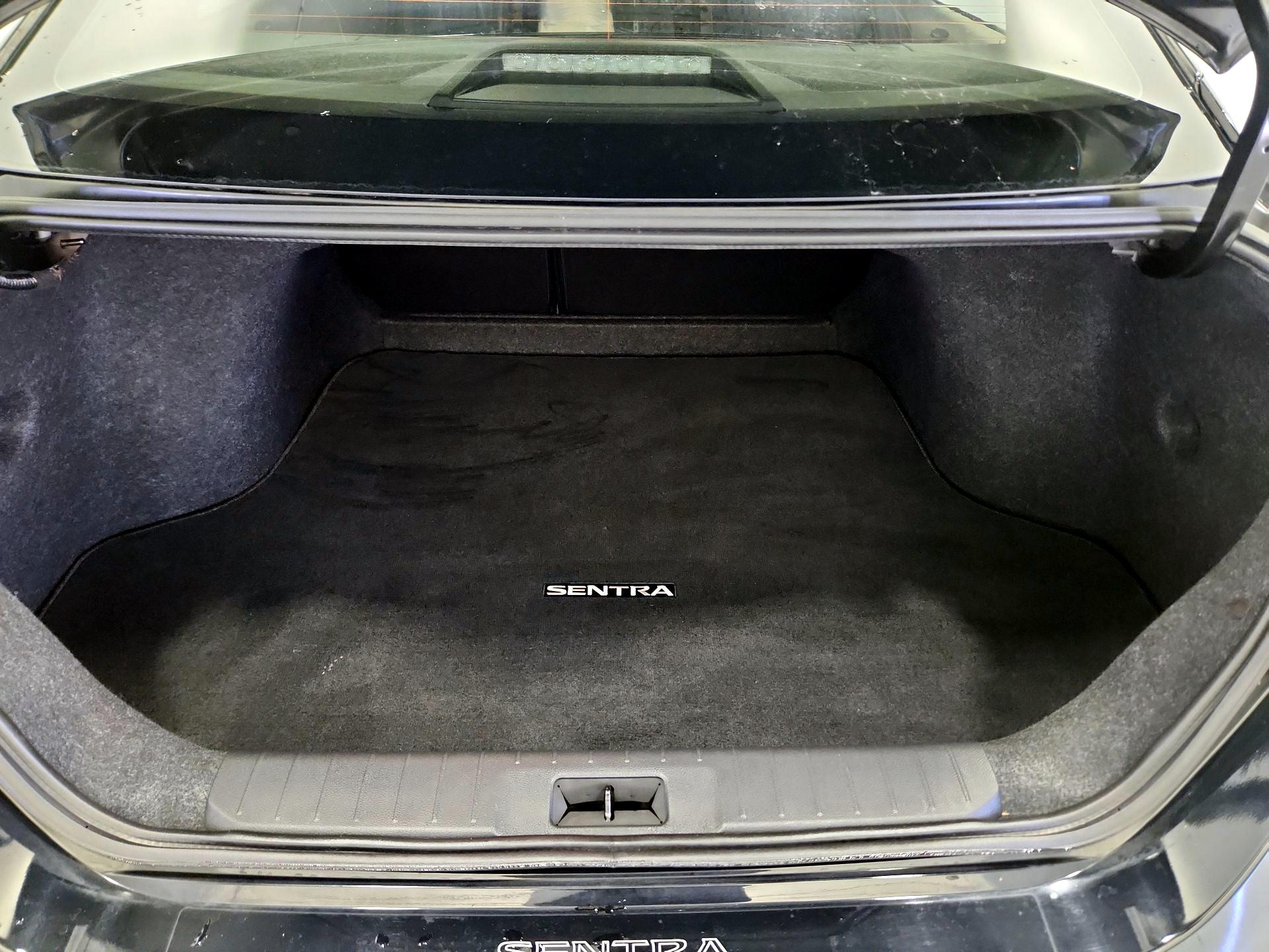 Thumbnail: 2022 Nissan Sentra - 19