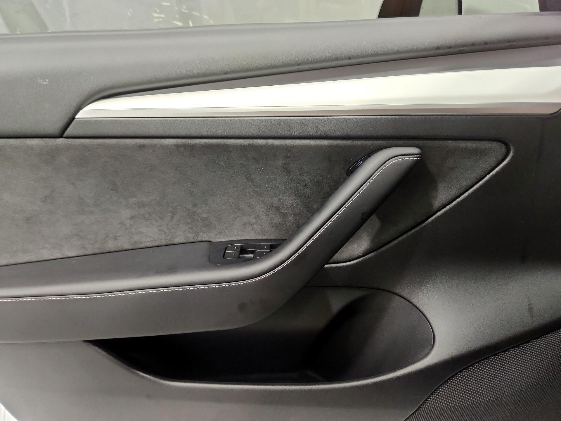Thumbnail: 2023 Tesla Model 3 - 12