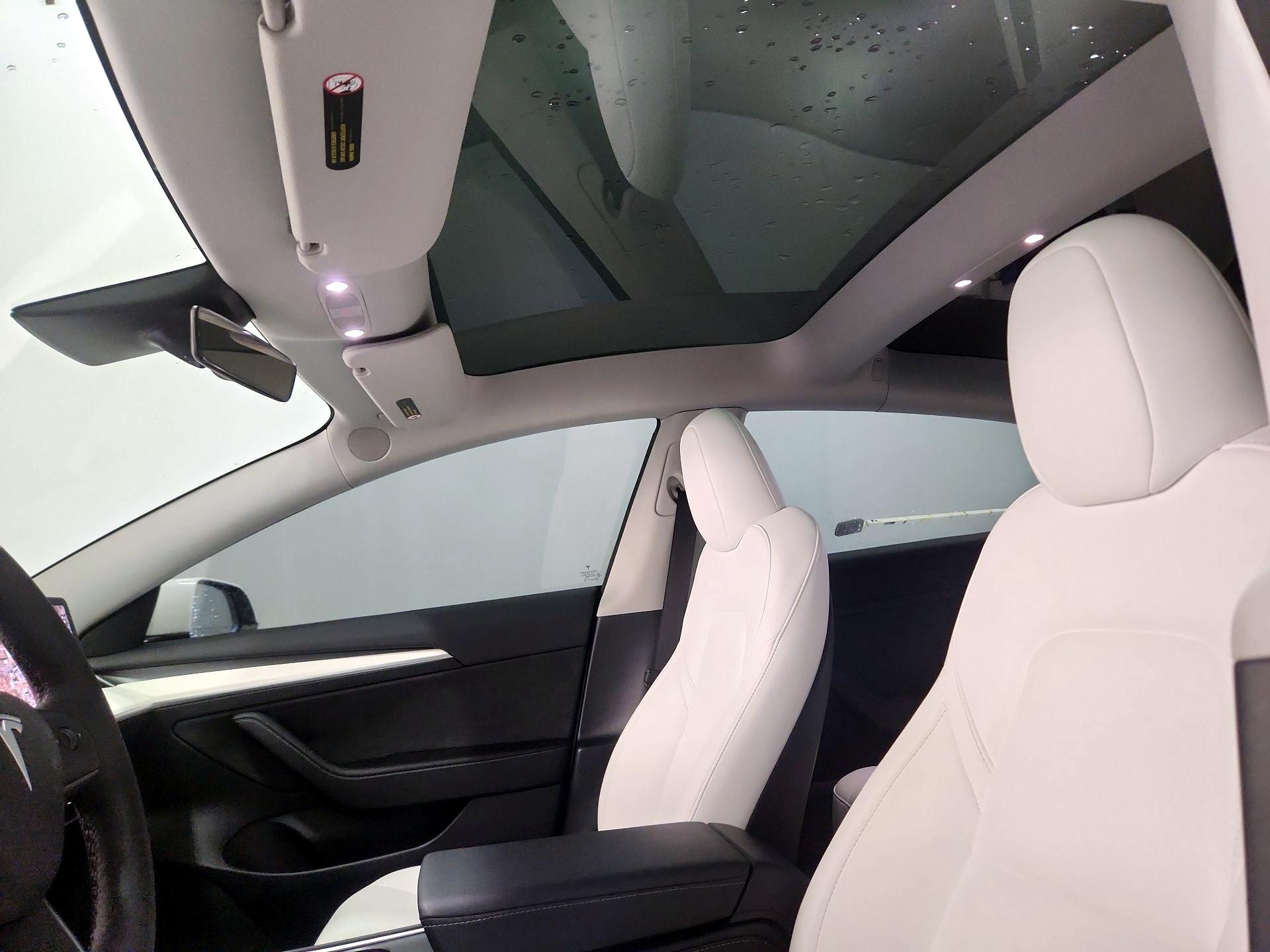 Thumbnail: 2023 Tesla Model 3 - 19