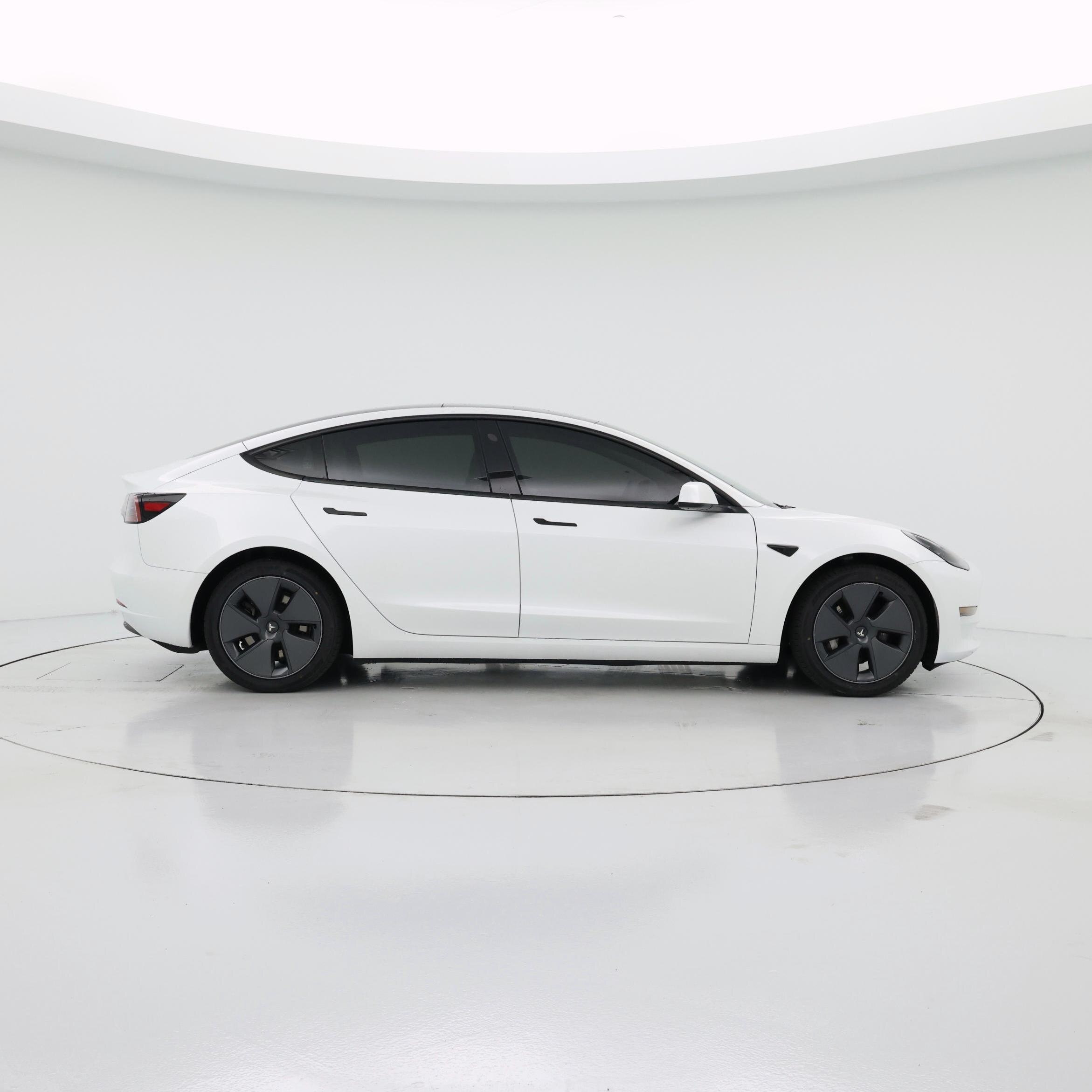 Thumbnail: 2023 Tesla Model 3 - 7