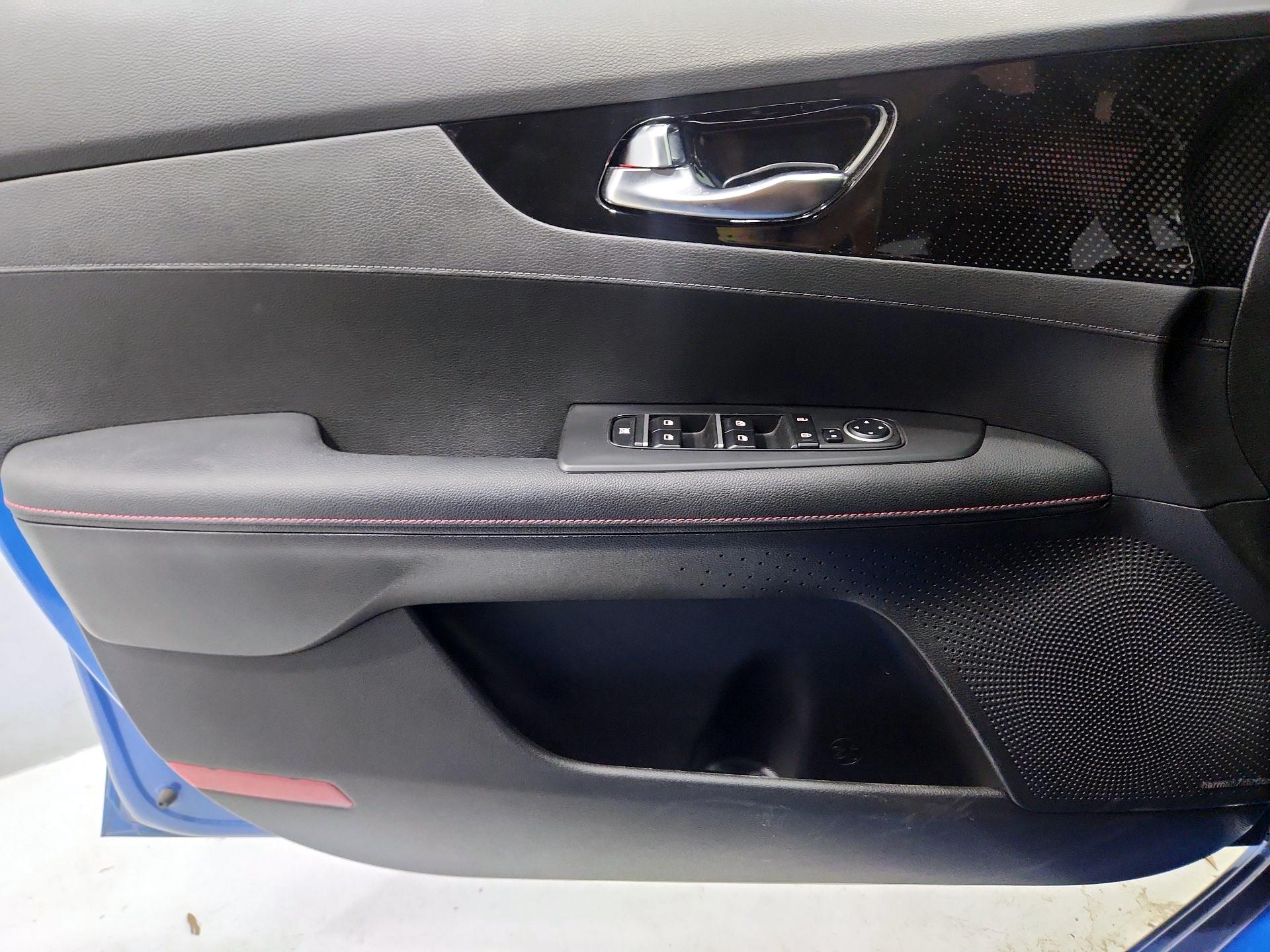 Thumbnail: 2023 Kia Forte - 12