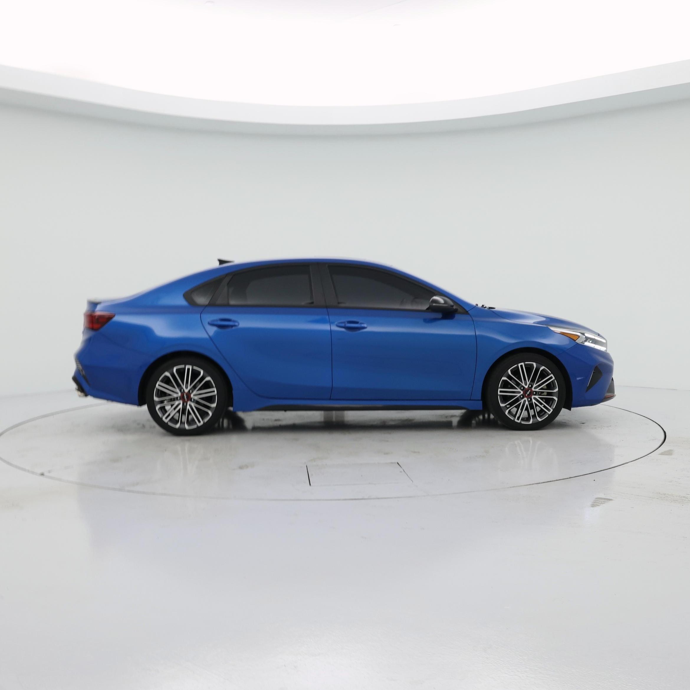 Thumbnail: 2023 Kia Forte - 7