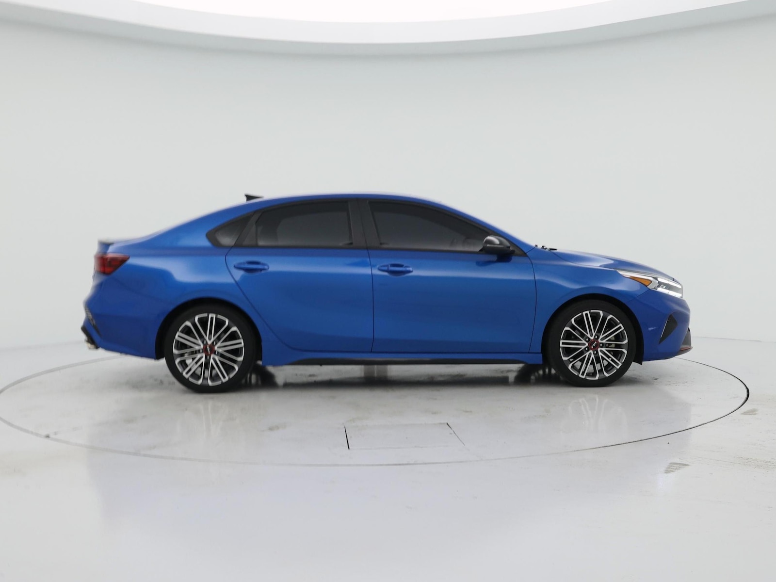 2023 Kia Forte GT - Photo 8