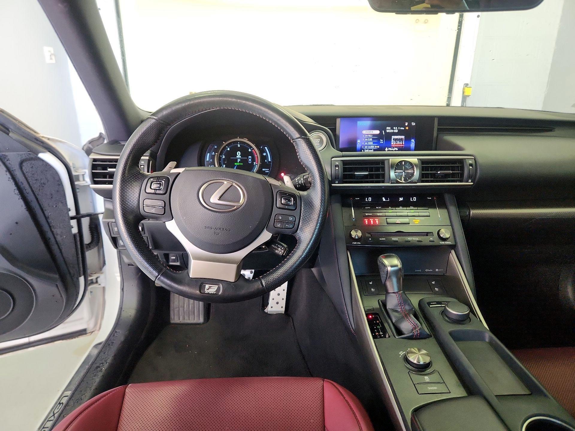 Thumbnail: 2018 Lexus IS - 10