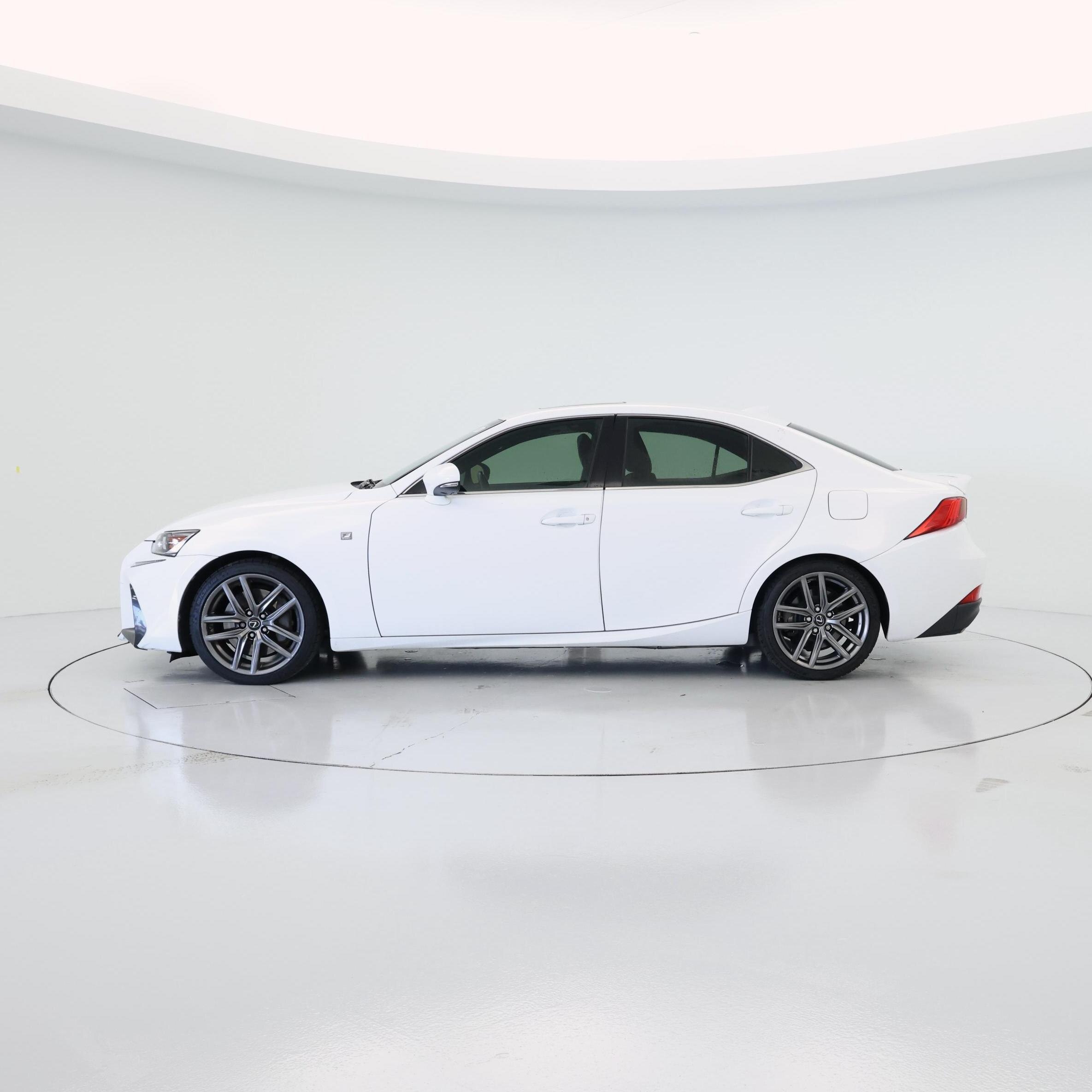 Thumbnail: 2018 Lexus IS - 3
