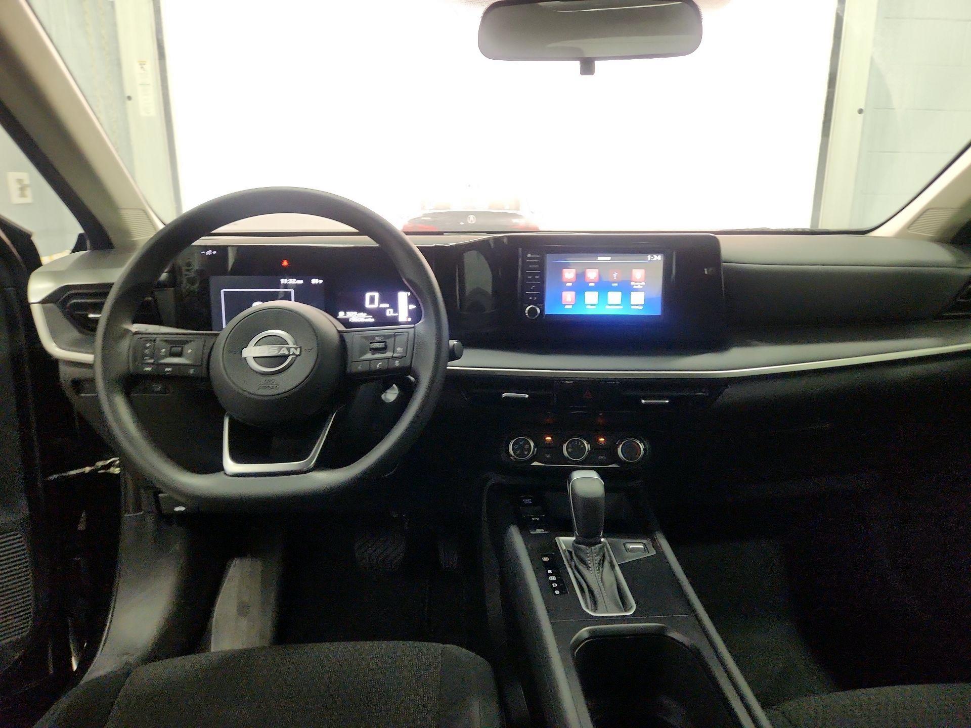 Thumbnail: 2025 Nissan Kicks - 9