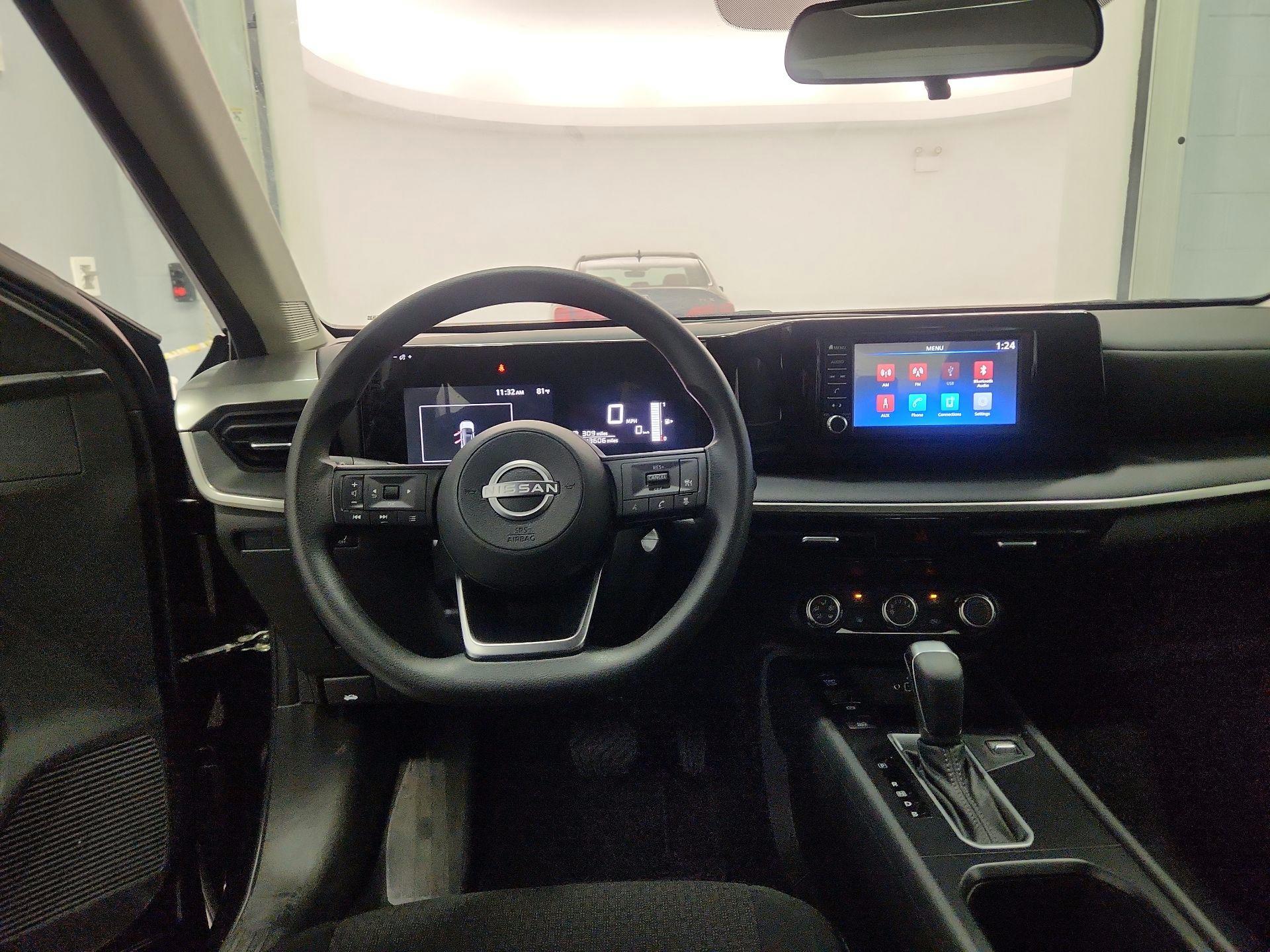 Thumbnail: 2025 Nissan Kicks - 10
