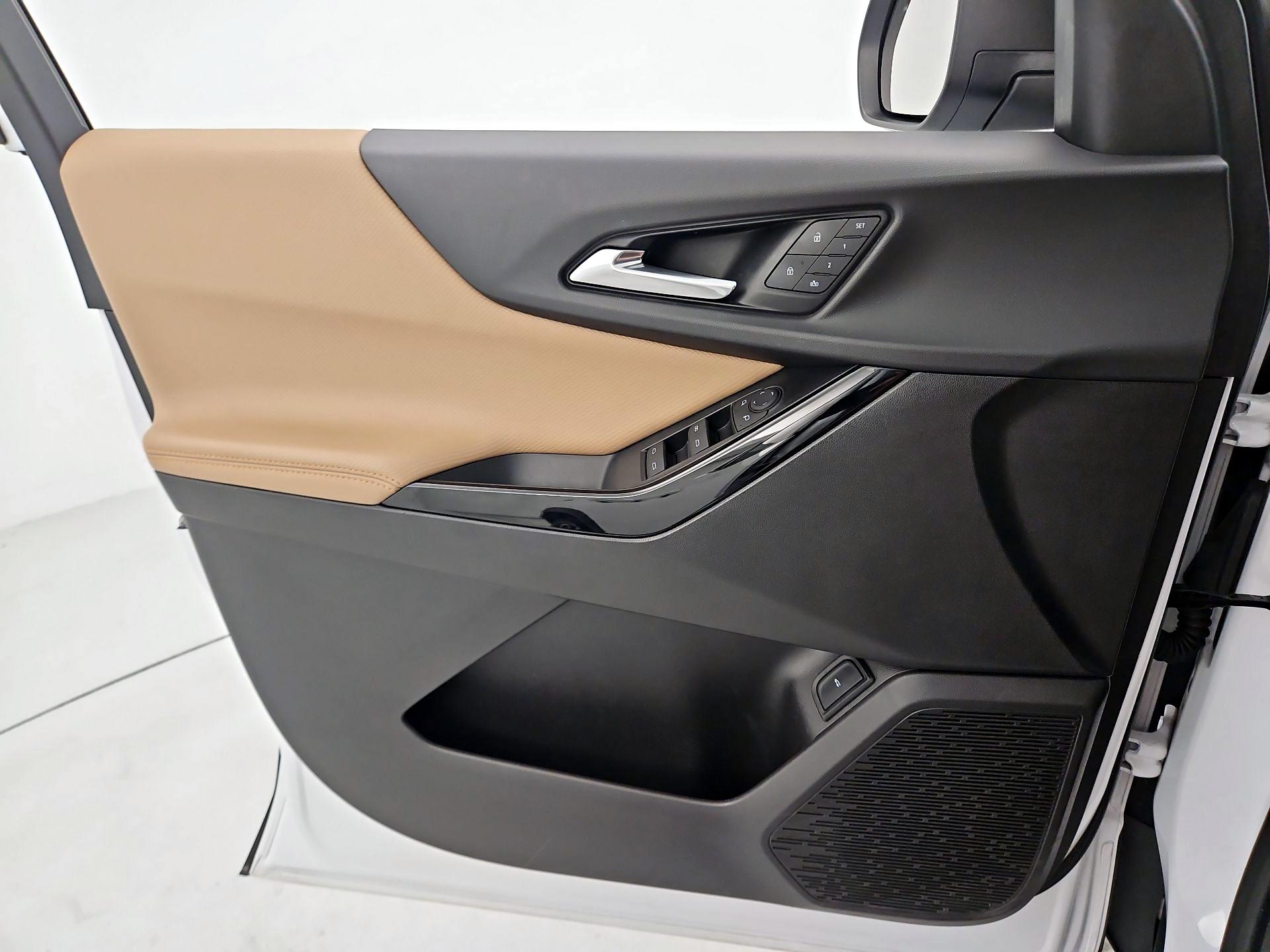 Thumbnail: 2025 Chevrolet Equinox - 12