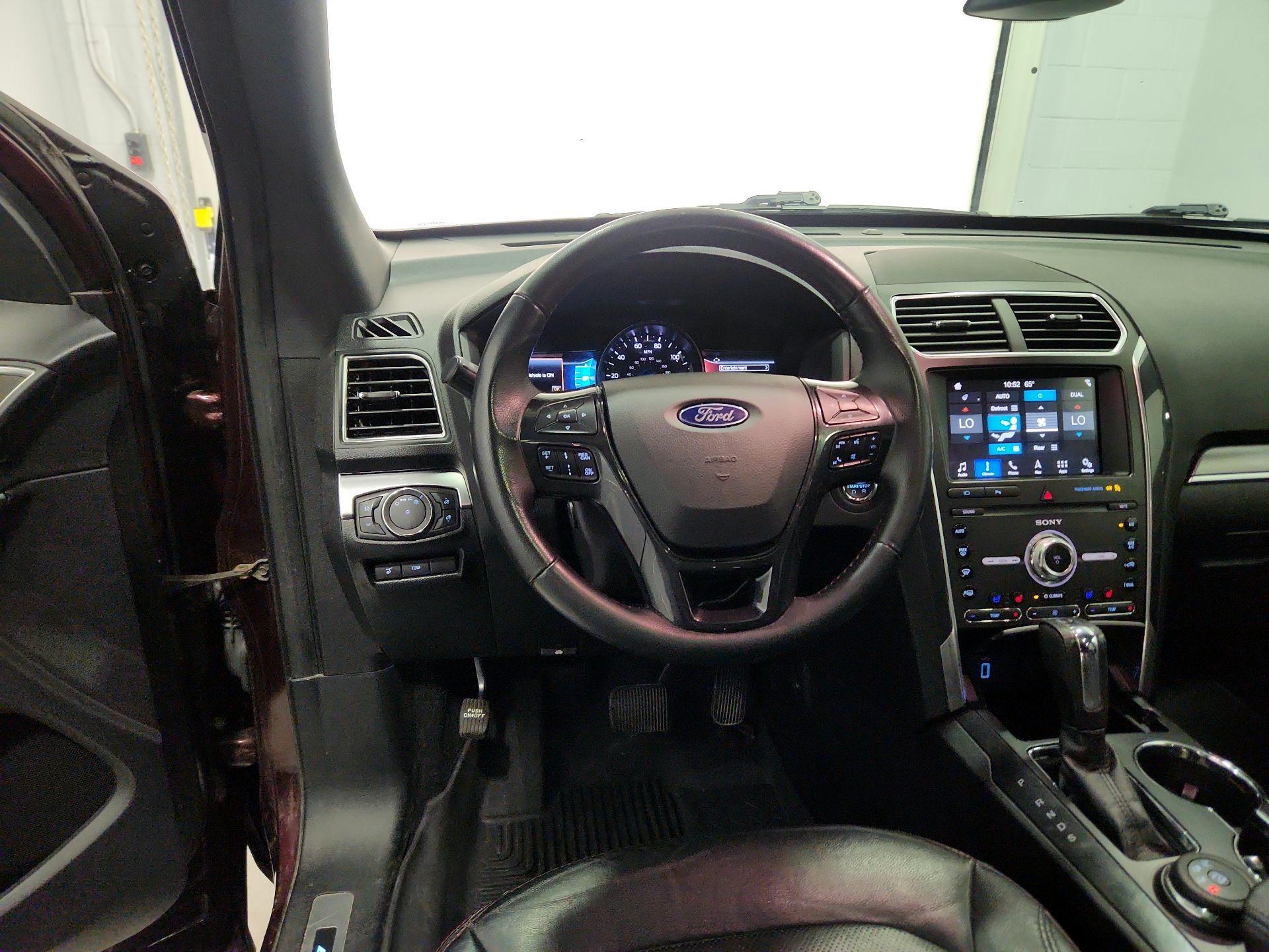 Thumbnail: 2019 Ford Explorer - 10