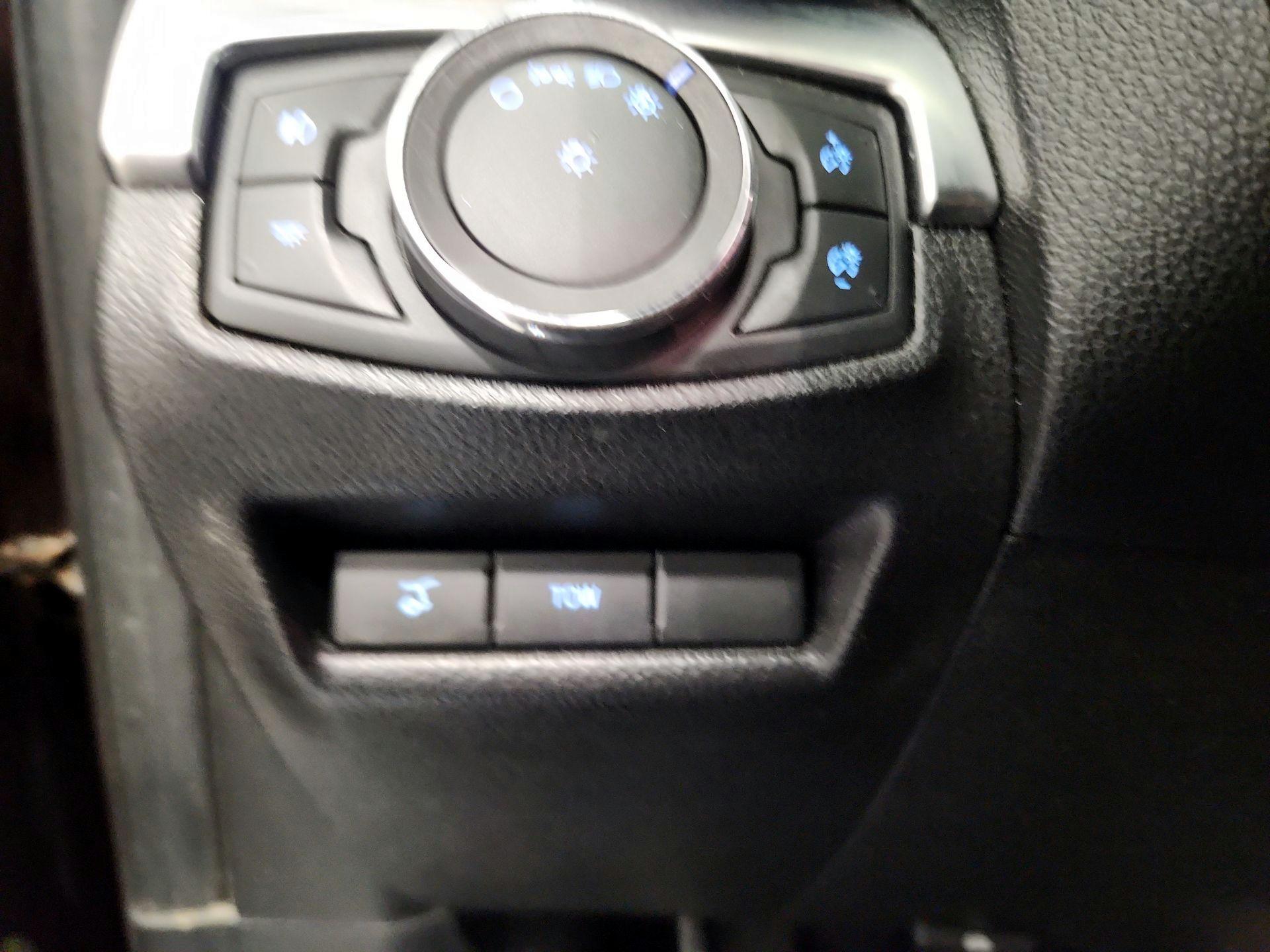 Thumbnail: 2019 Ford Explorer - 13