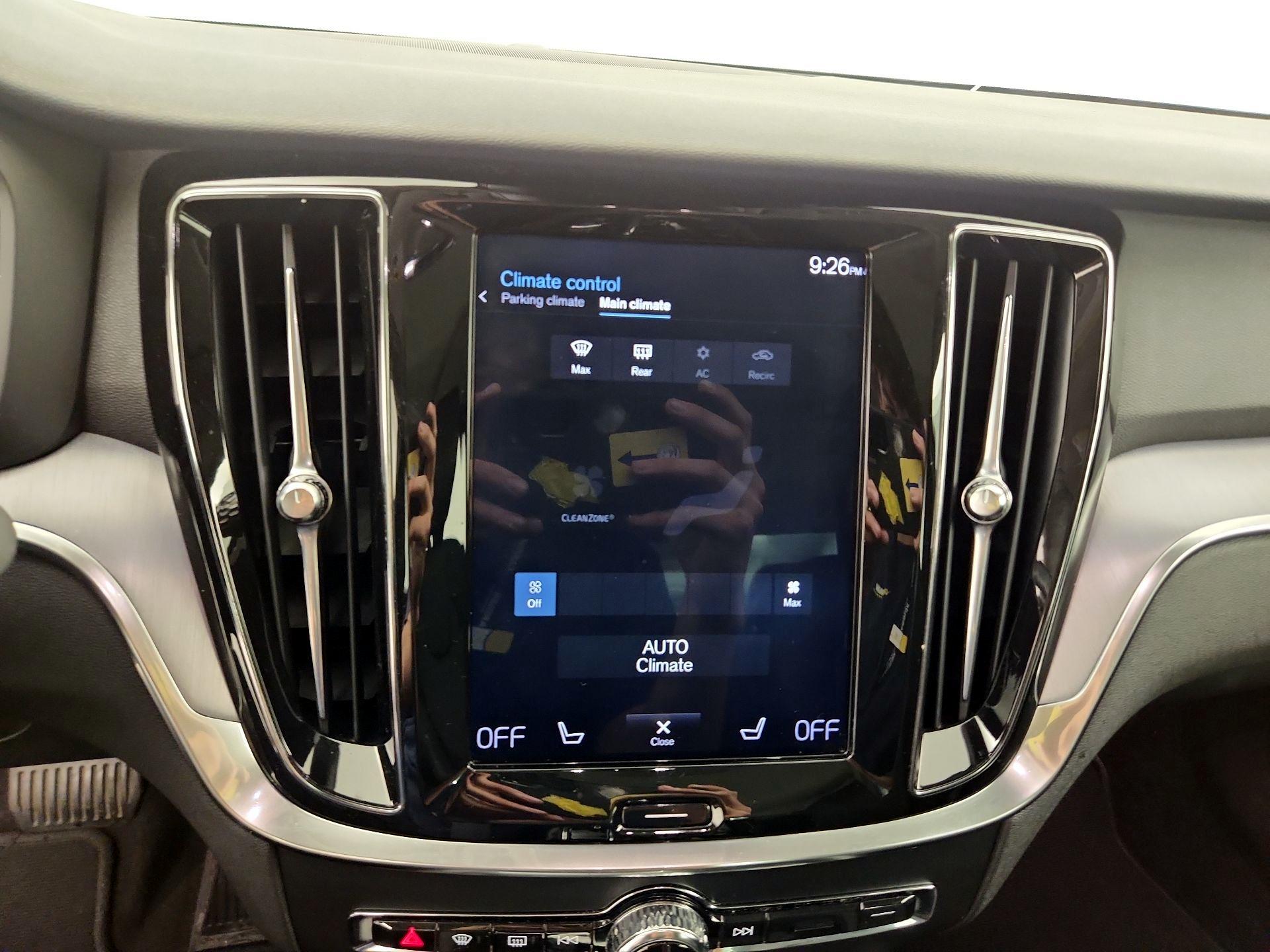 Thumbnail: 2019 Volvo S60 - 14