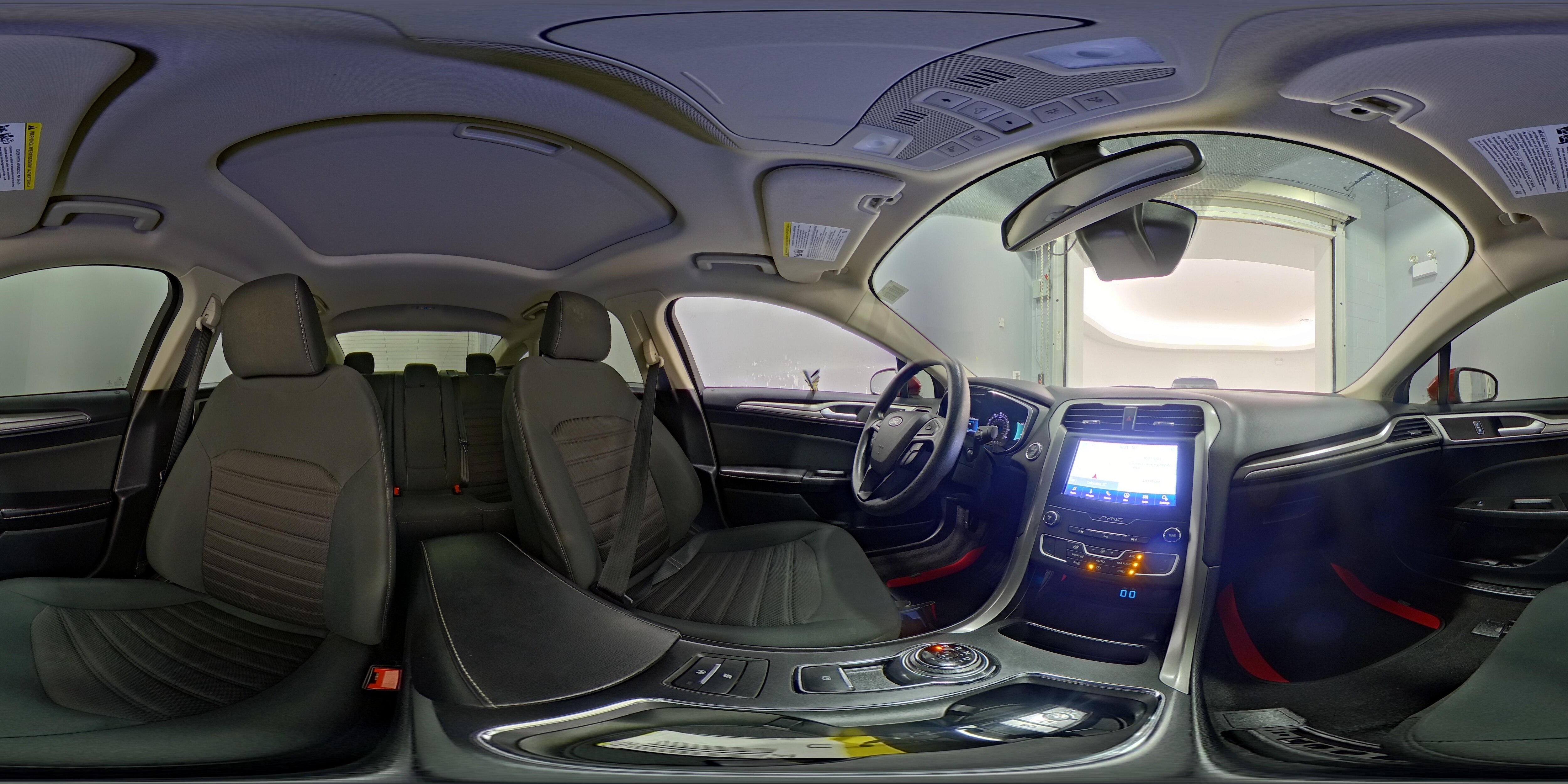 2020 Ford Fusion SE - Photo 26