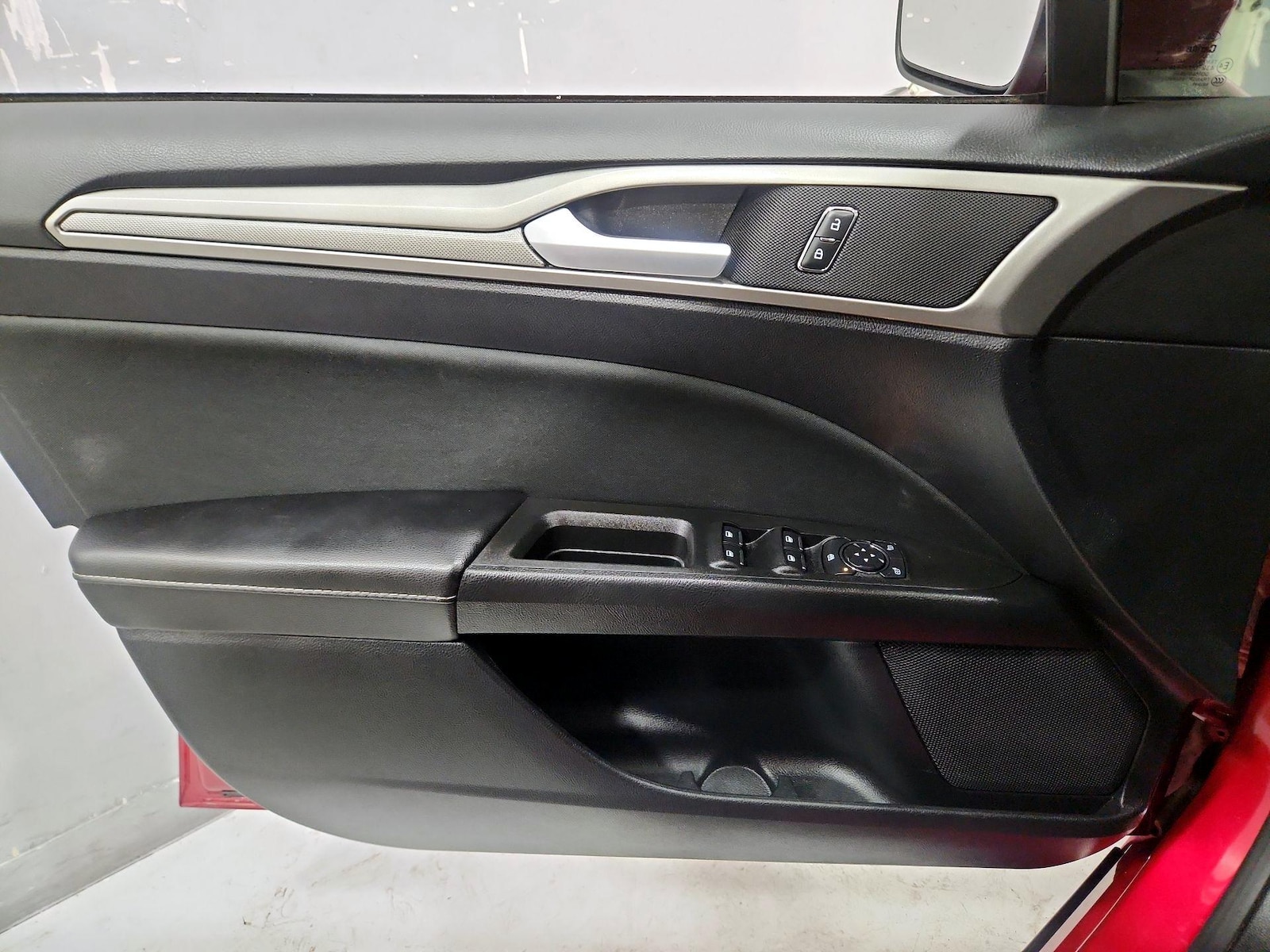 2020 Ford Fusion SE - Photo 13