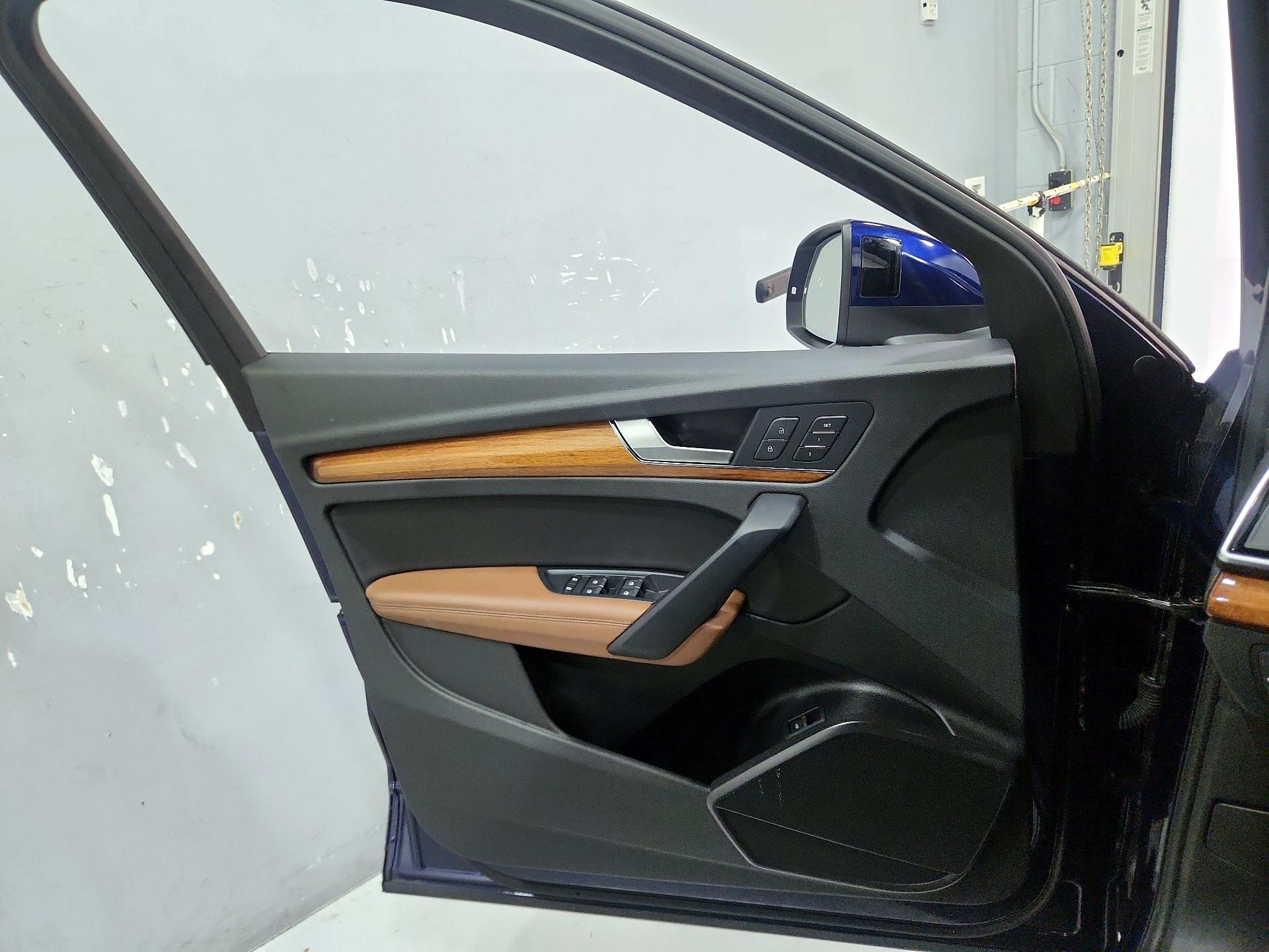 Thumbnail: 2021 Audi Q5 - 12