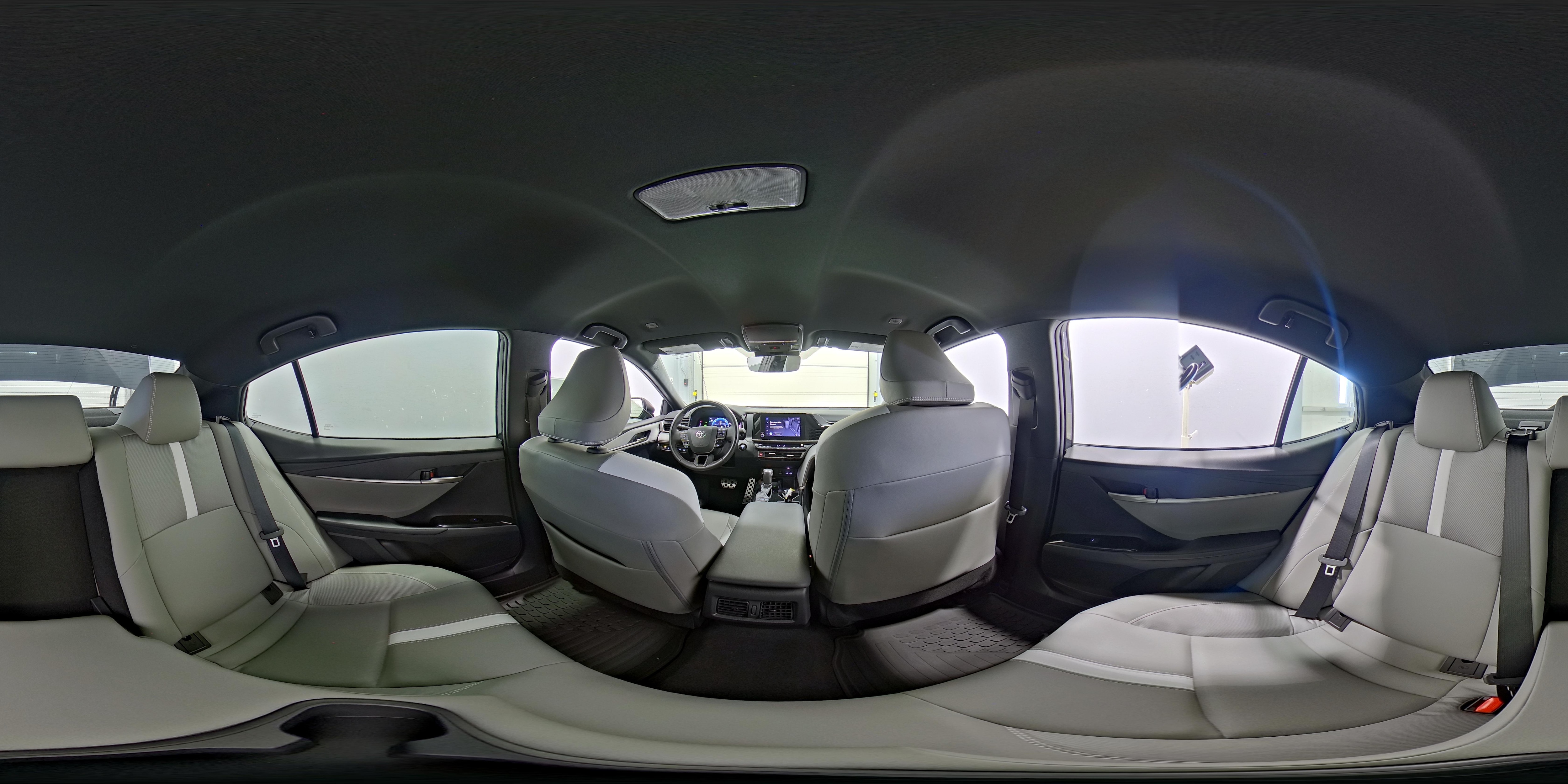 2025 Toyota Camry SE - Photo 26