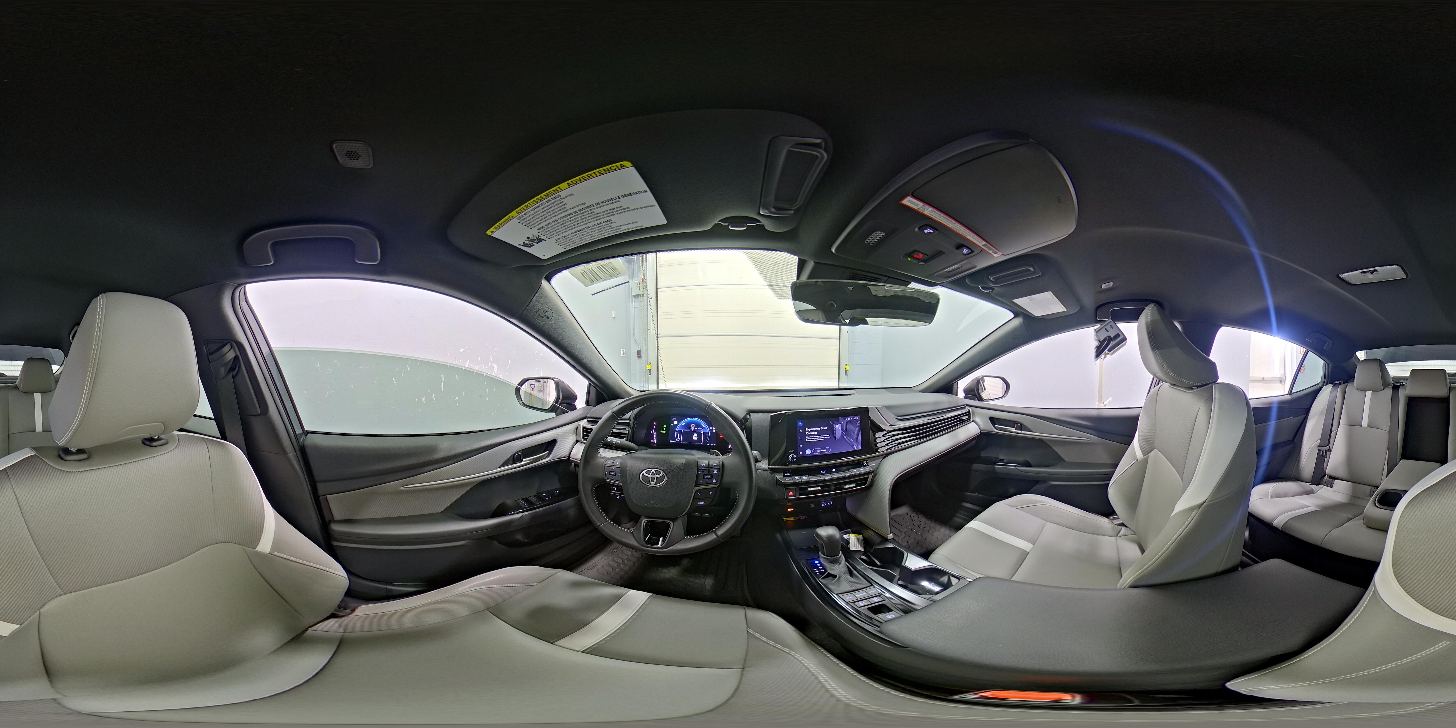 2025 Toyota Camry SE - Photo 27