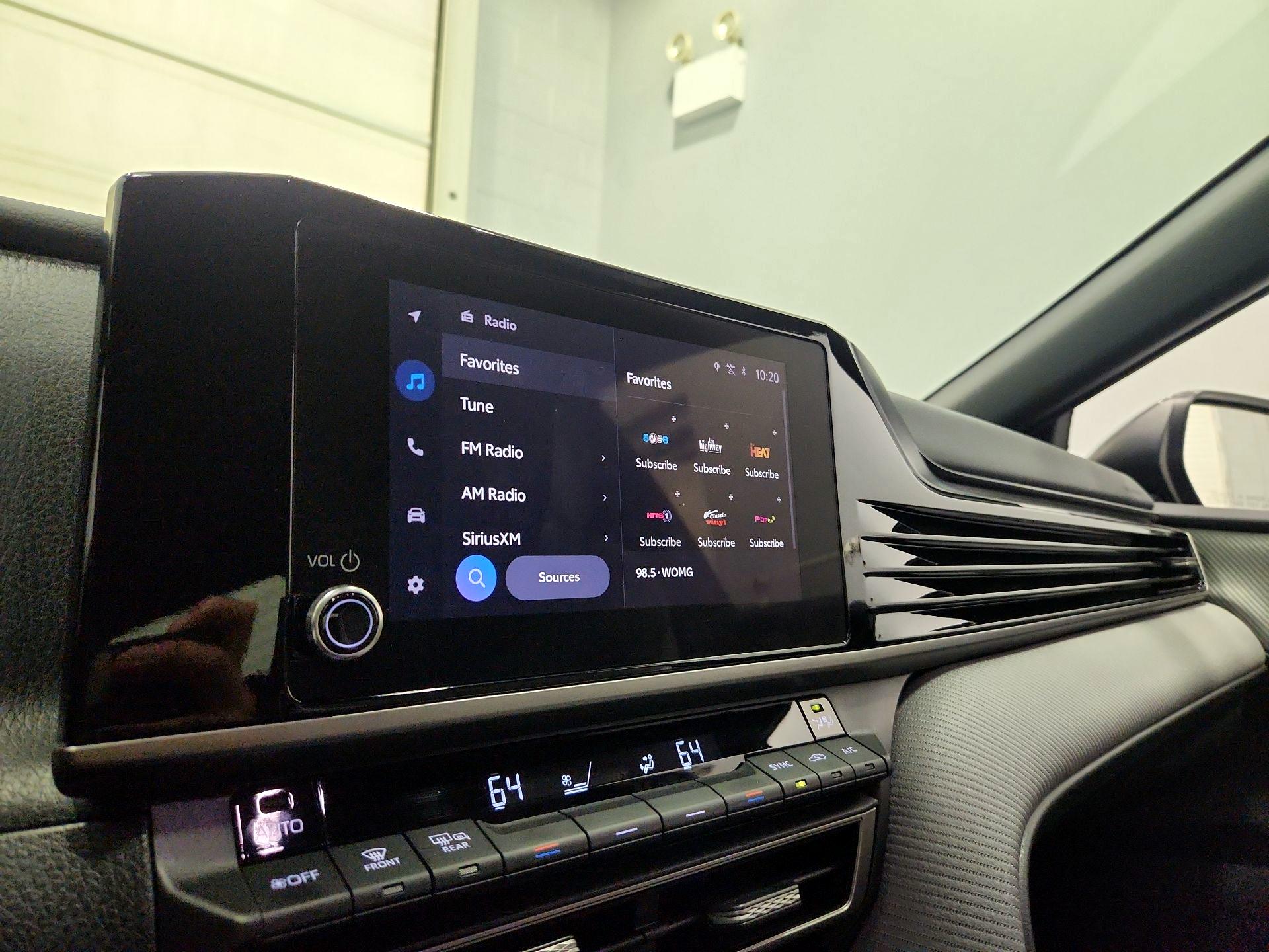 Thumbnail: 2025 Toyota Camry - 16