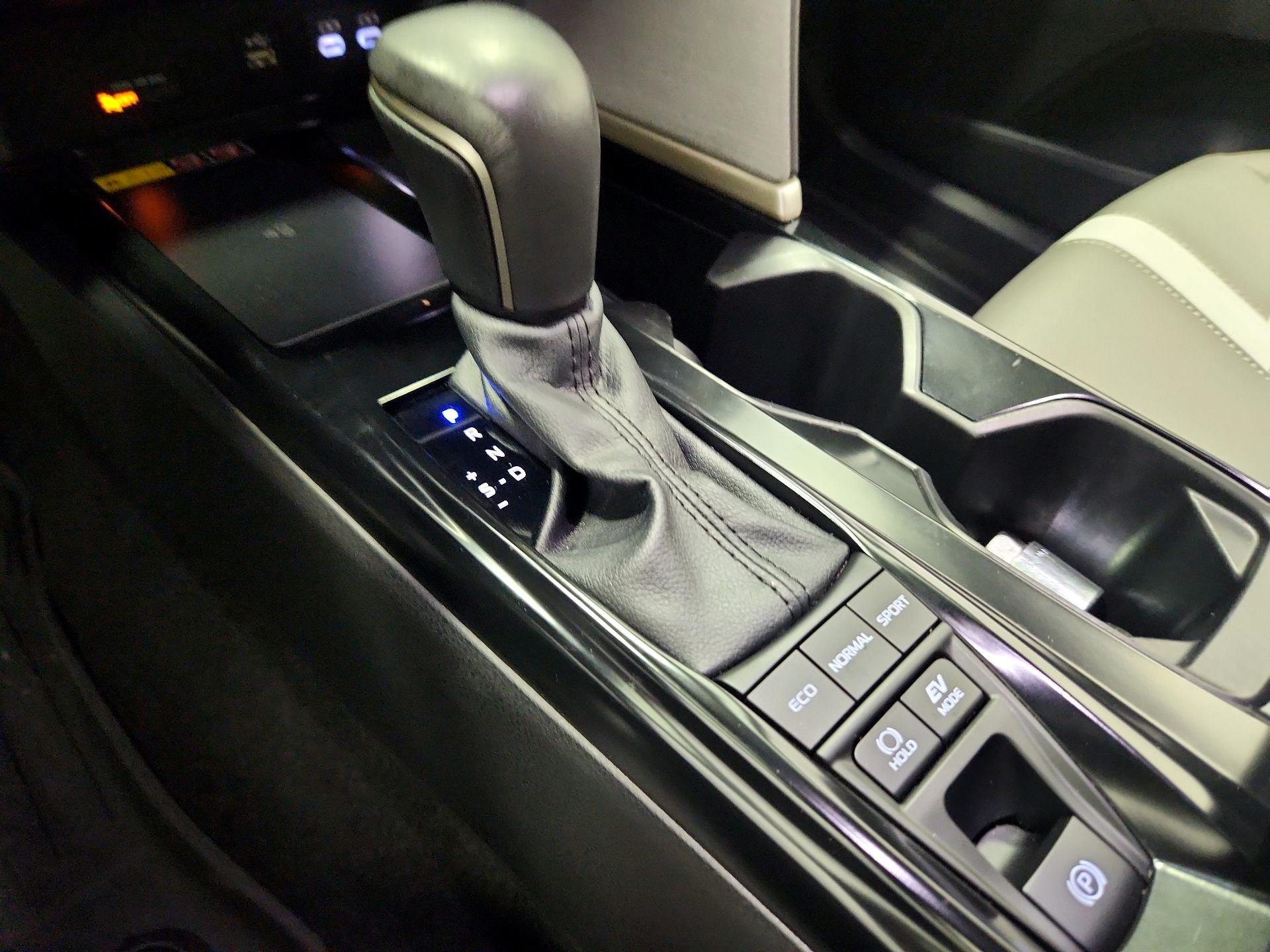 Thumbnail: 2025 Toyota Camry - 18