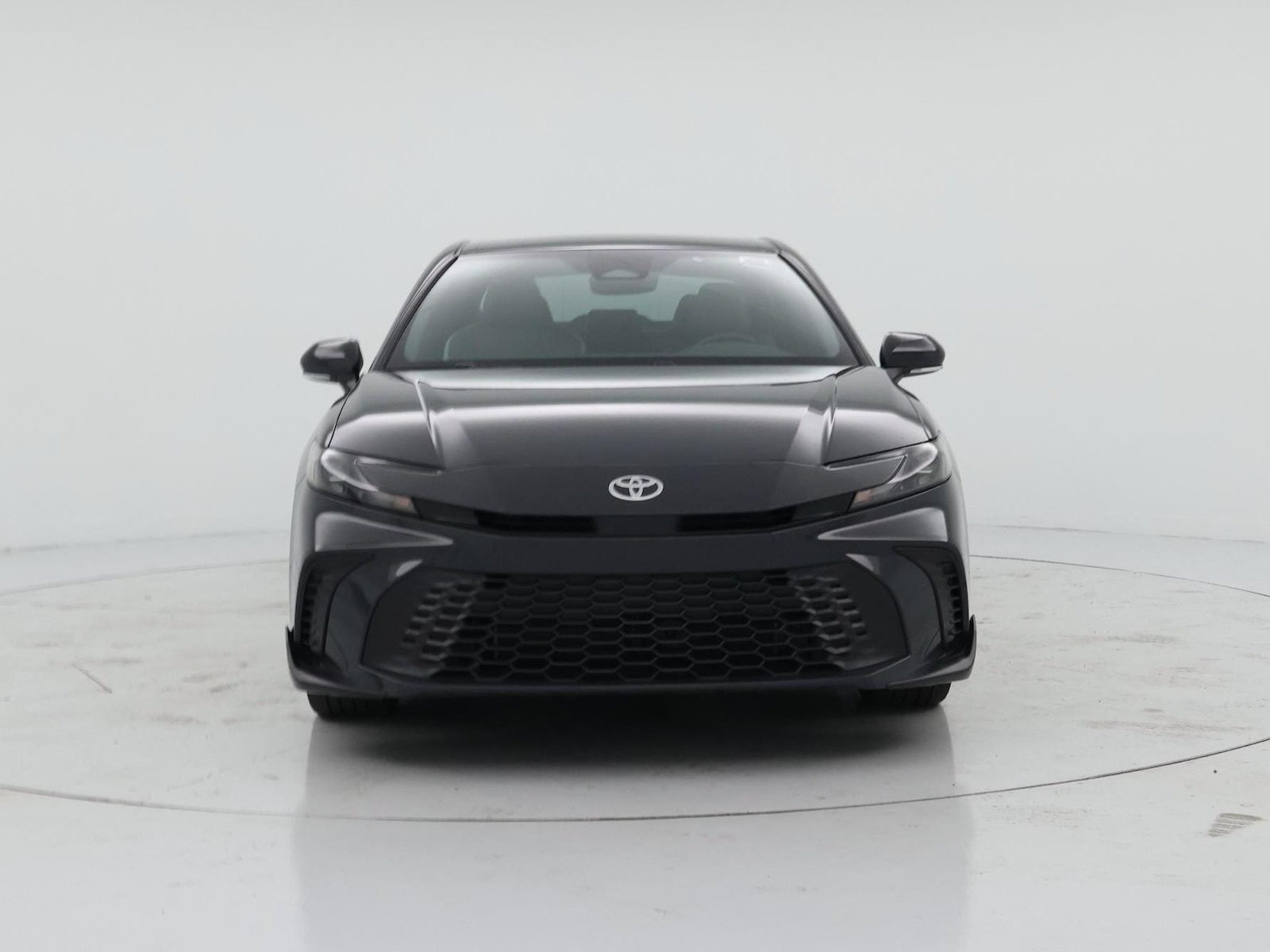 2025 Toyota Camry SE - Photo 6
