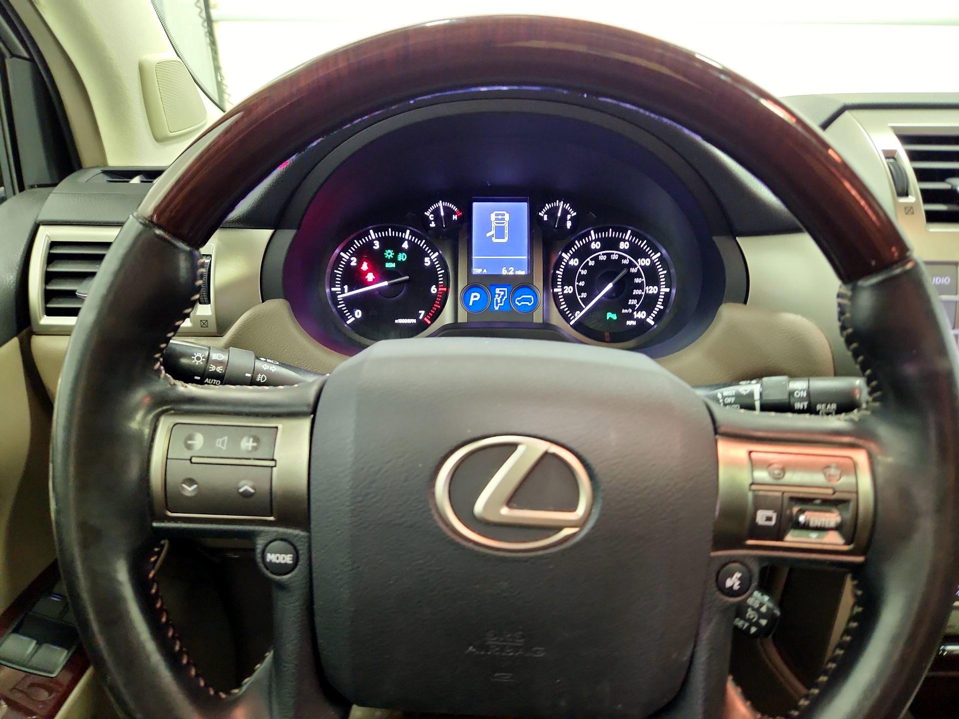 Thumbnail: 2019 Lexus GX - 10