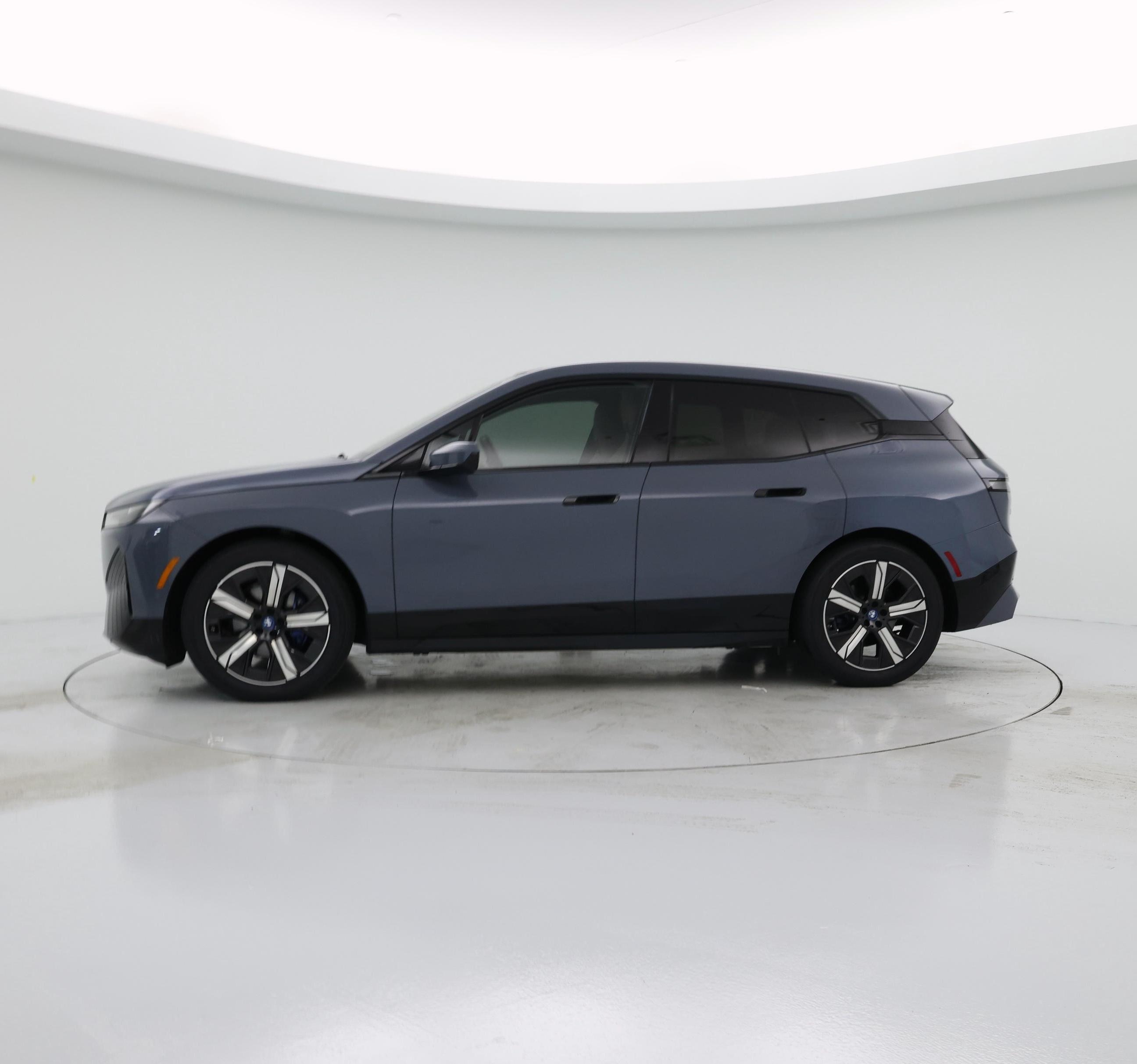 Thumbnail: 2022 BMW iX - 3