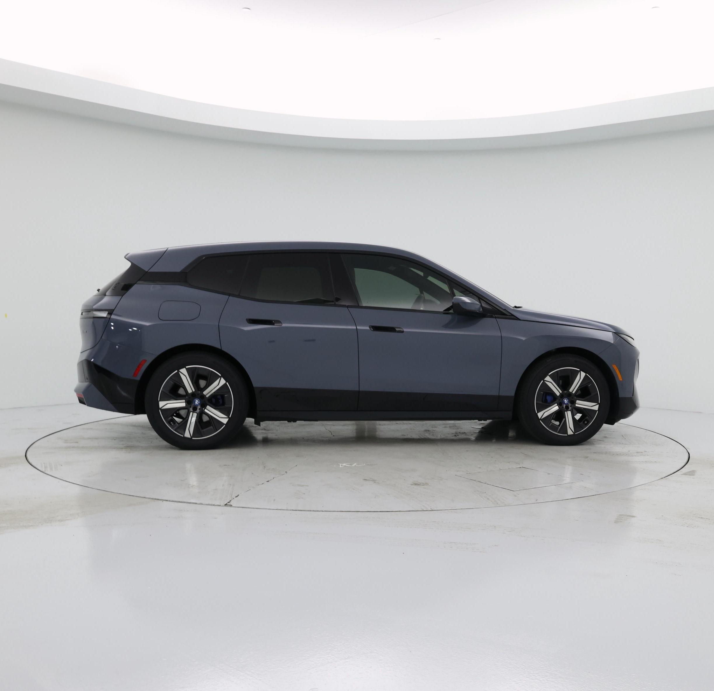Thumbnail: 2022 BMW iX - 7