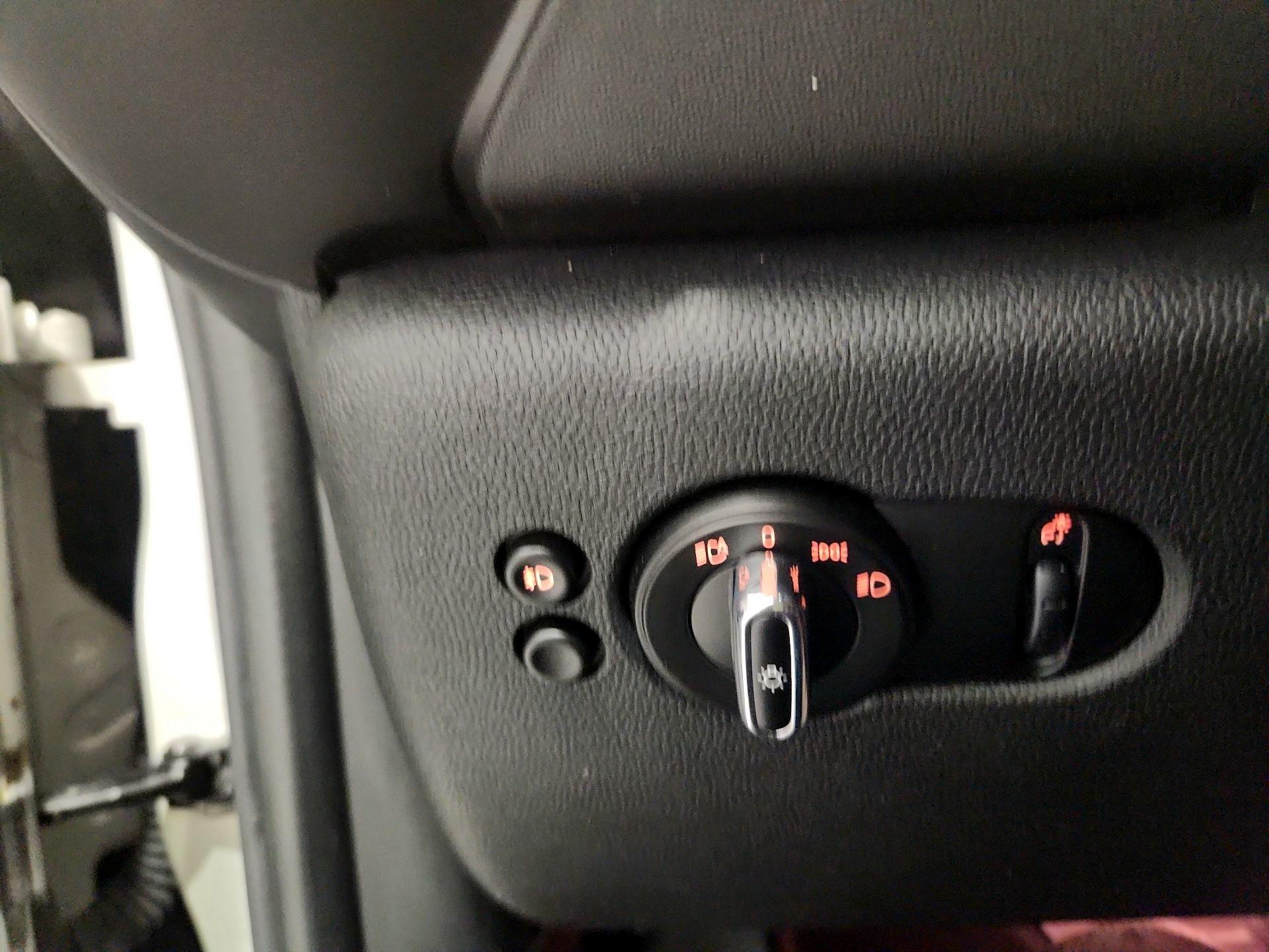 Thumbnail: 2017 MINI Cooper Hardtop - 13