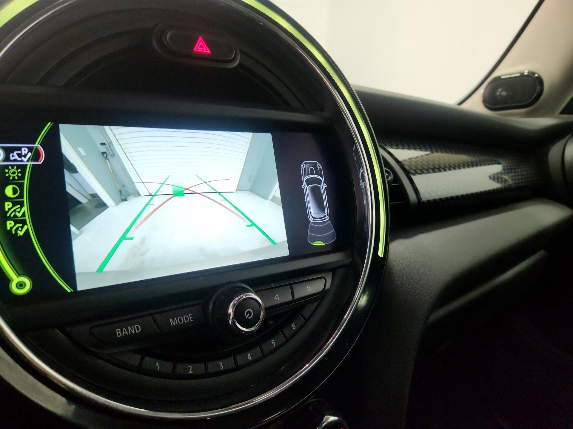 Thumbnail: 2017 MINI Cooper Hardtop - 14