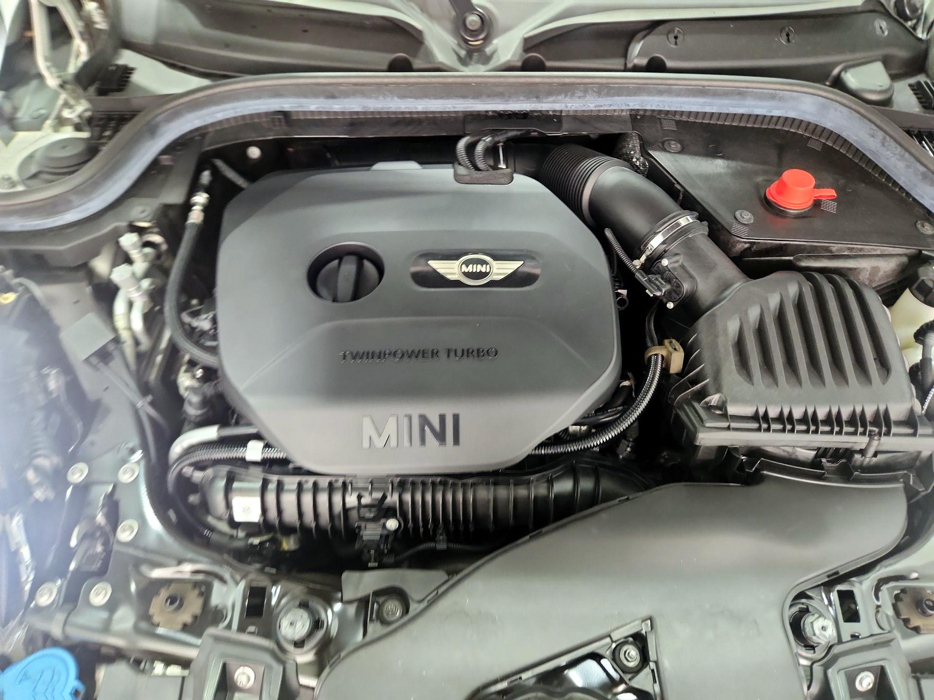 Thumbnail: 2017 MINI Cooper Hardtop - 20