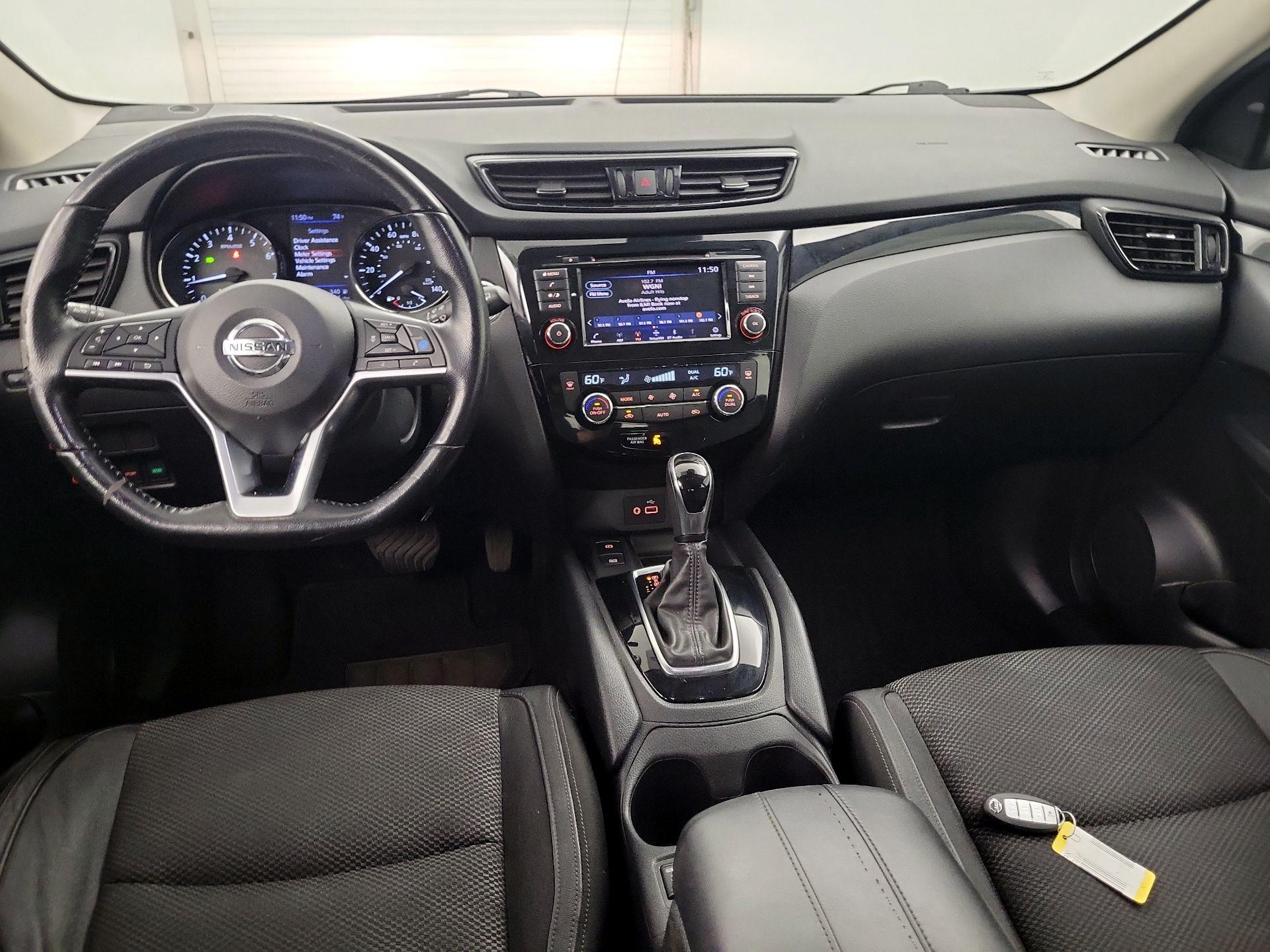 Thumbnail: 2021 Nissan Rogue Sport - 9
