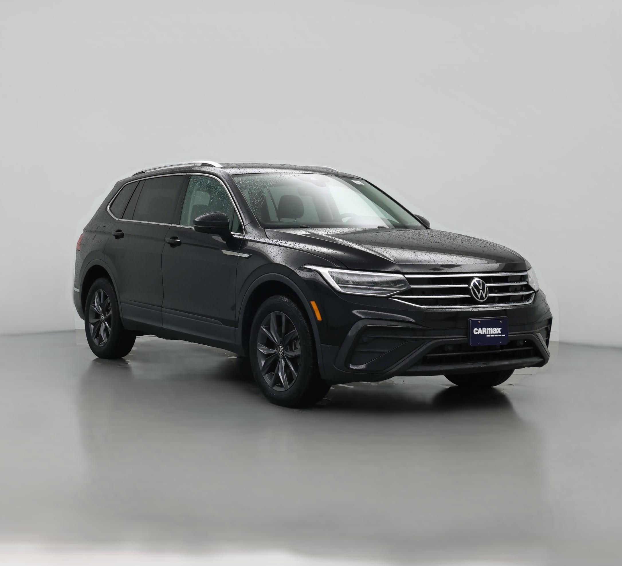 Thumbnail: 2022 Volkswagen Tiguan - 1
