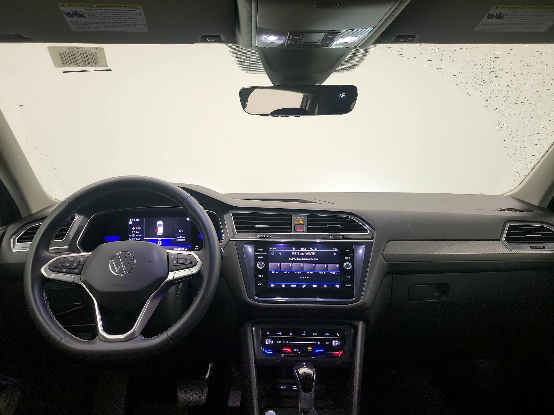 Thumbnail: 2022 Volkswagen Tiguan - 9