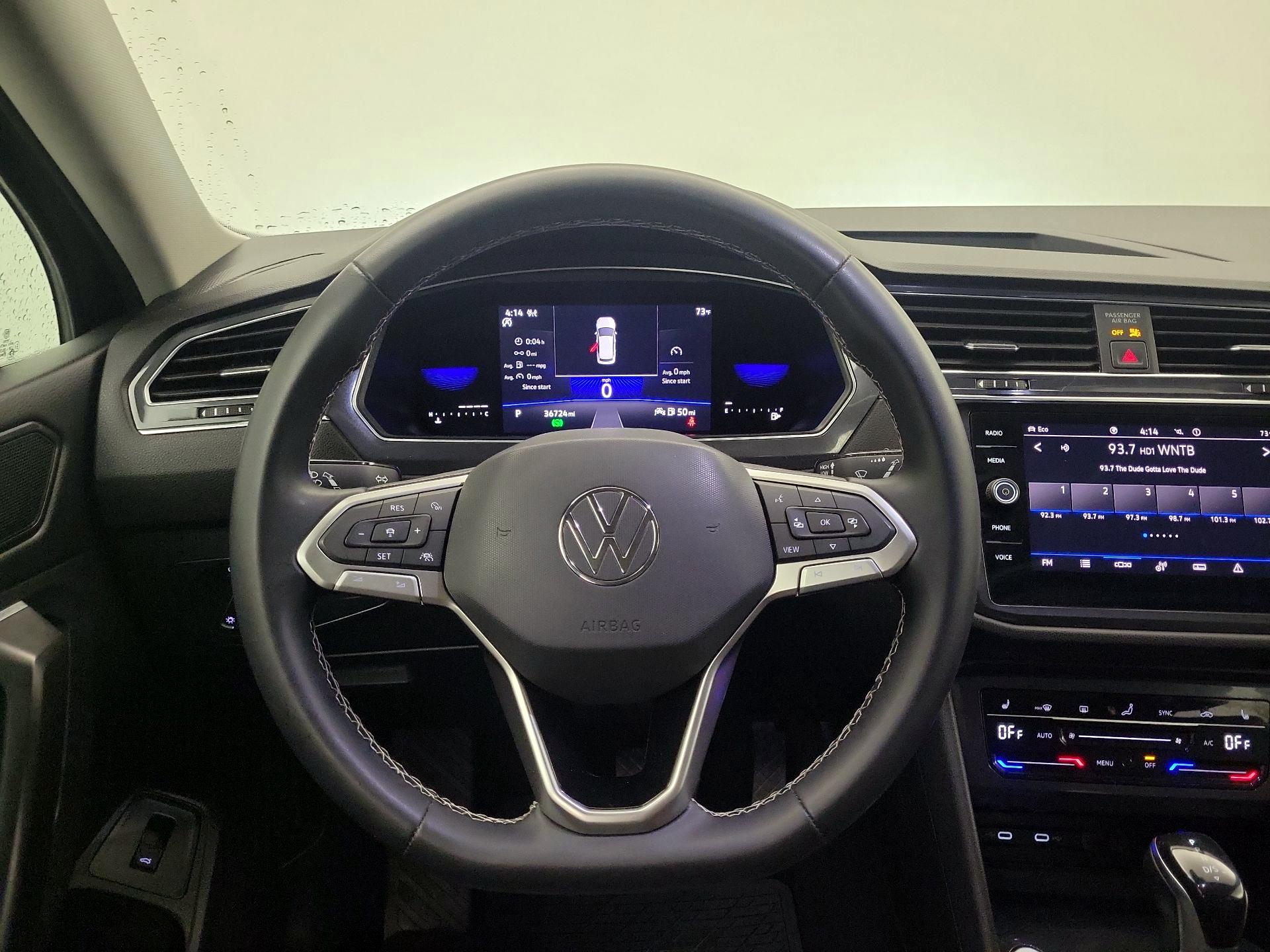 Thumbnail: 2022 Volkswagen Tiguan - 10