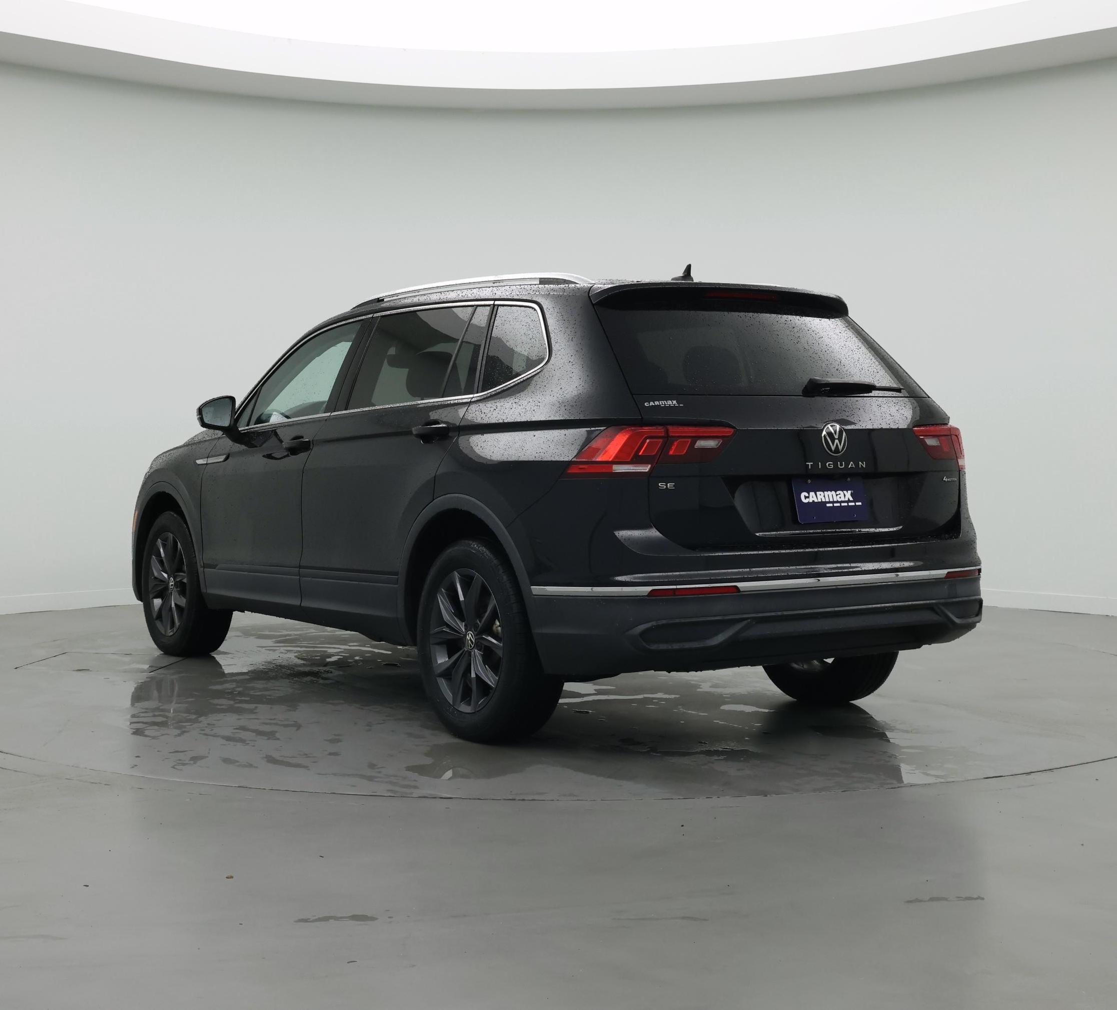 Thumbnail: 2022 Volkswagen Tiguan - 2