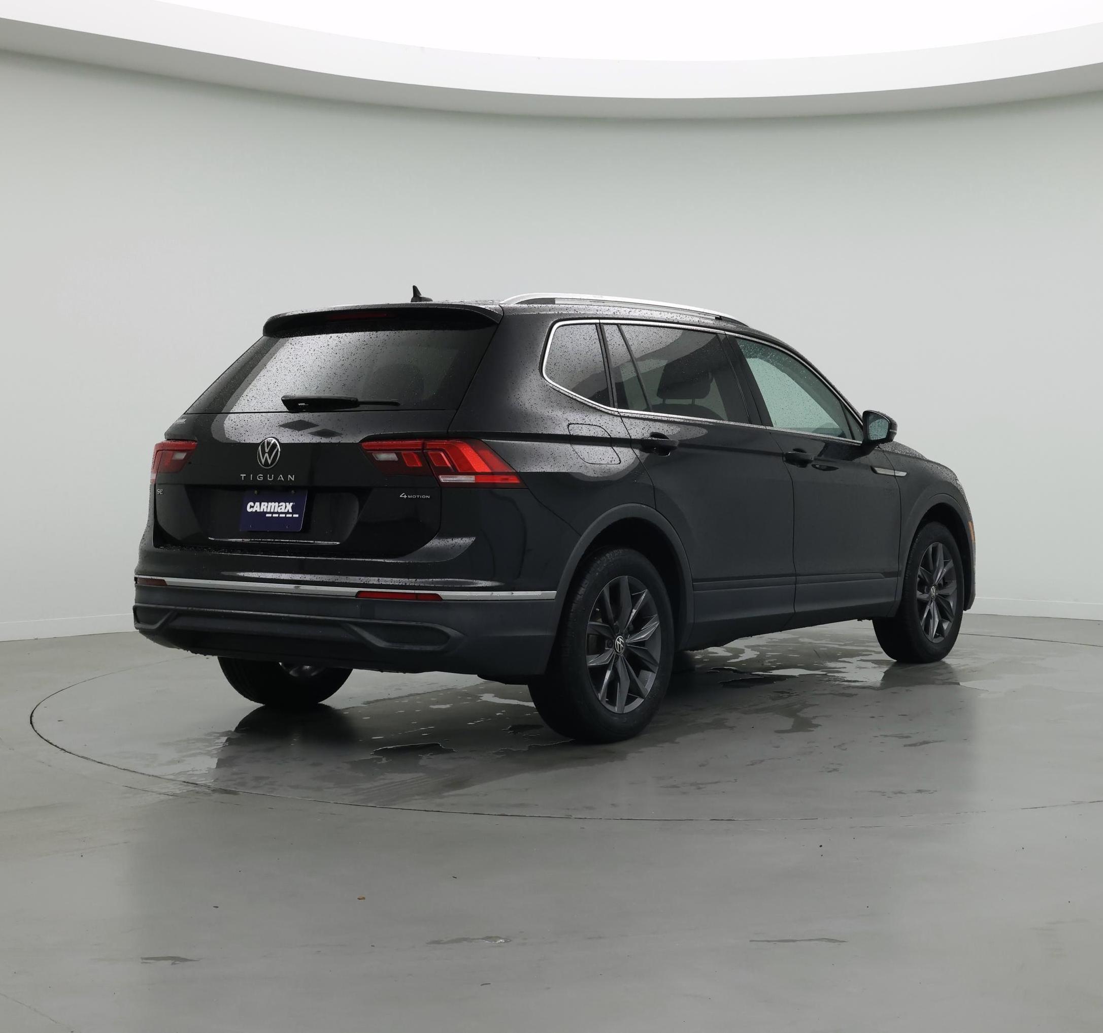 Thumbnail: 2022 Volkswagen Tiguan - 8