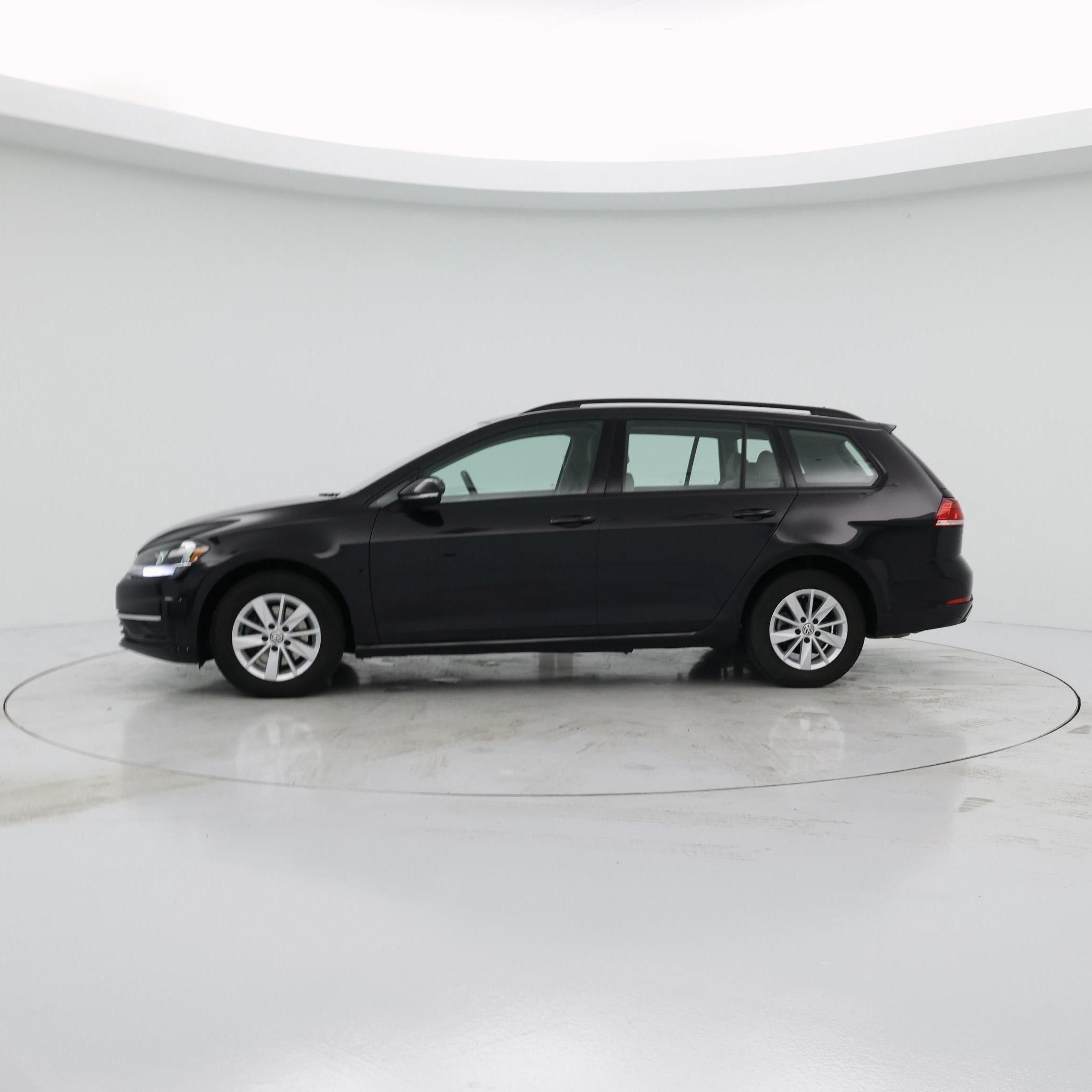 Thumbnail: 2018 Volkswagen Golf - 3