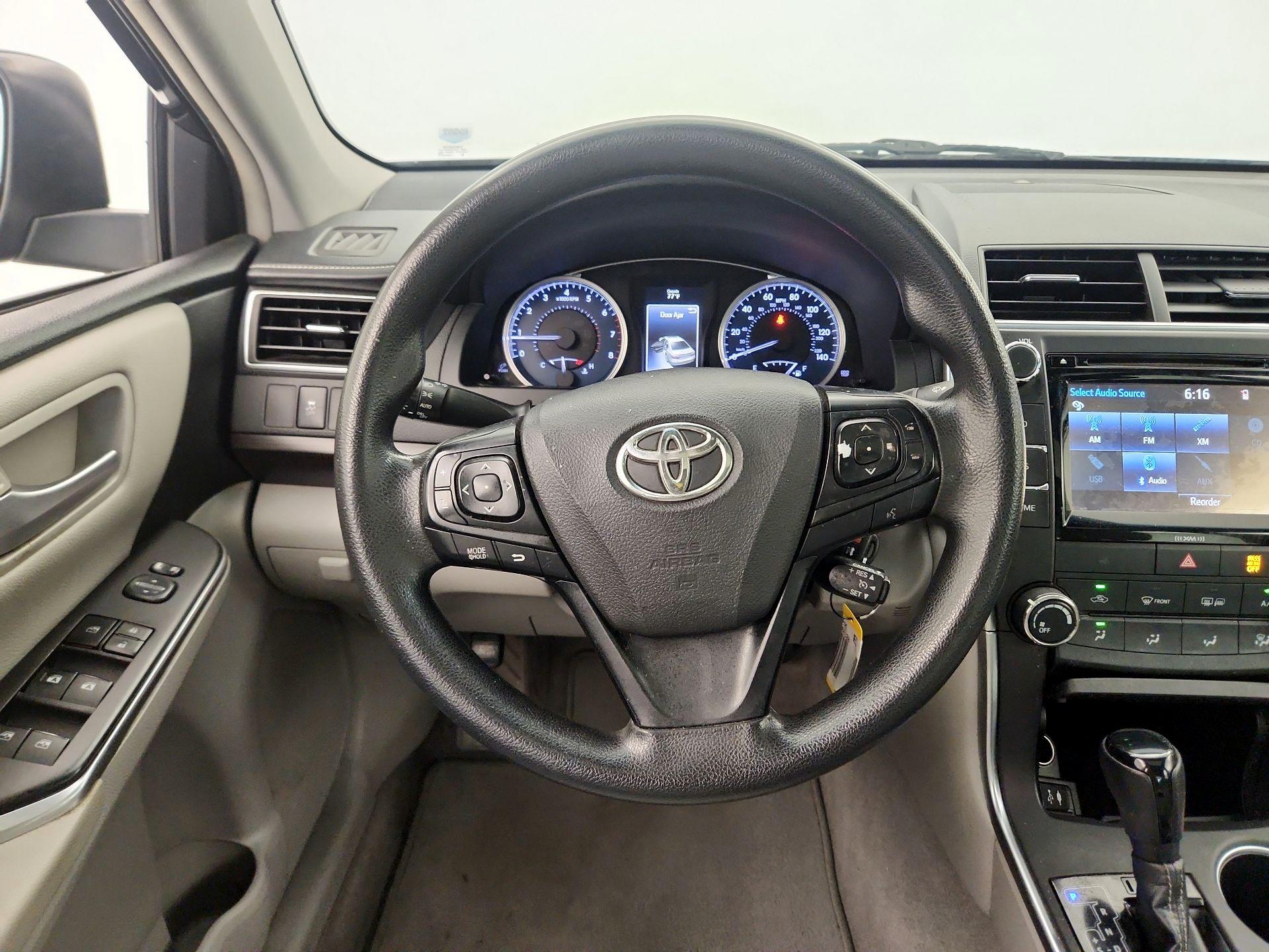 Thumbnail: 2017 Toyota Camry - 10