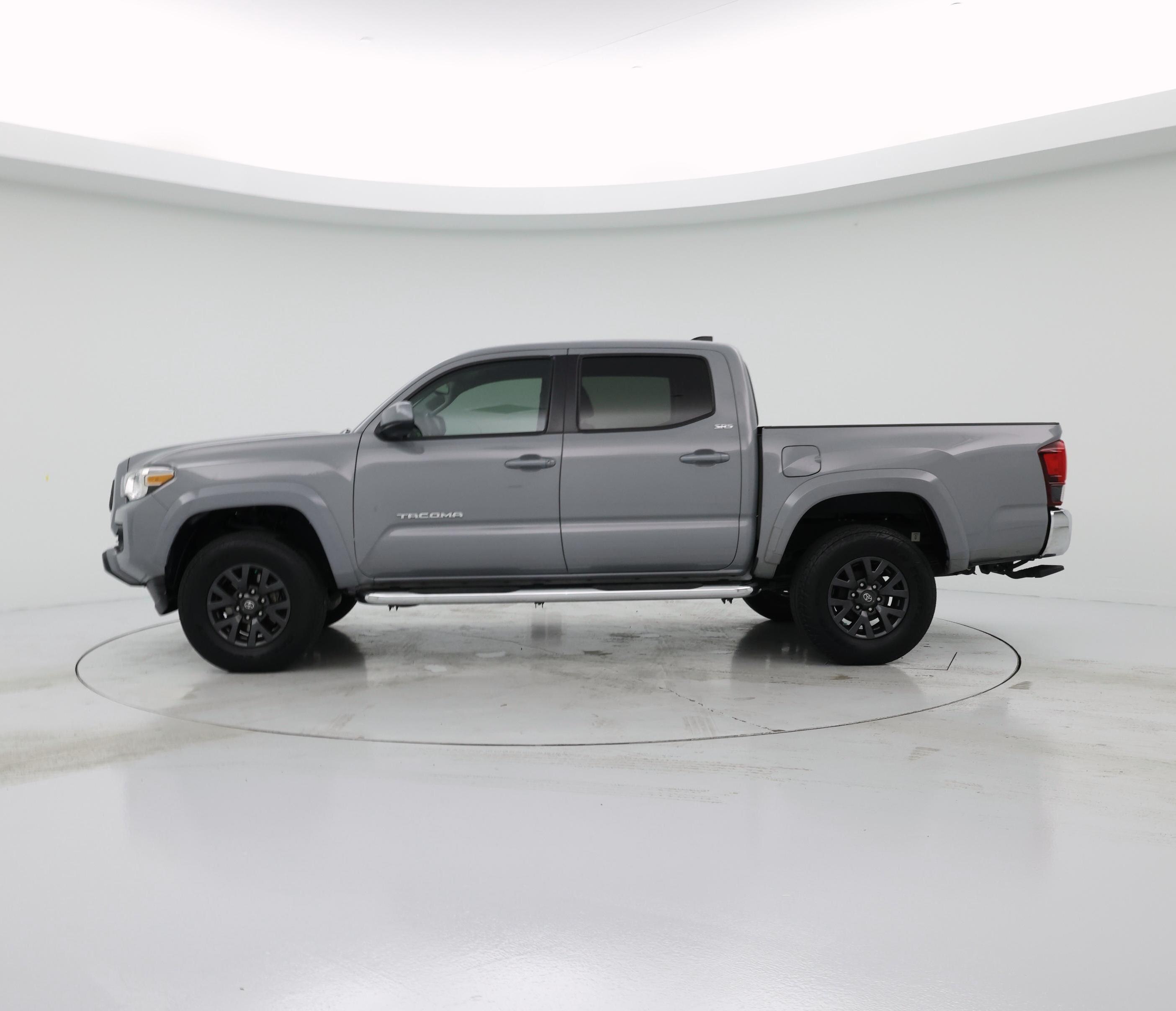 Thumbnail: 2020 Toyota Tacoma - 3