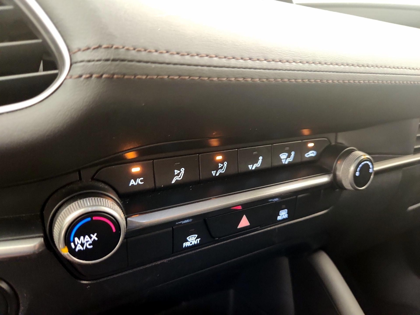 2023 Mazda Mazda3 S - Photo 17