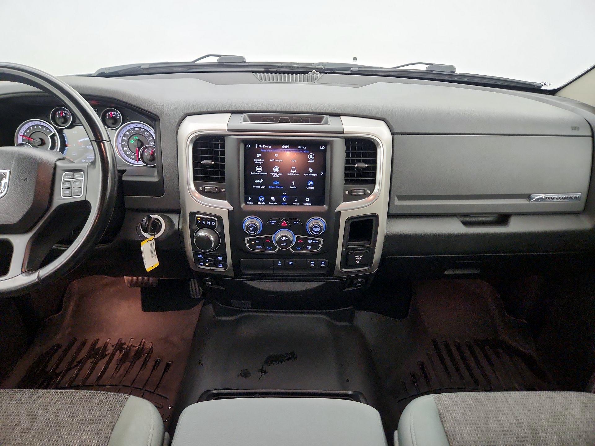 Thumbnail: 2019 RAM 1500 Classic - 9